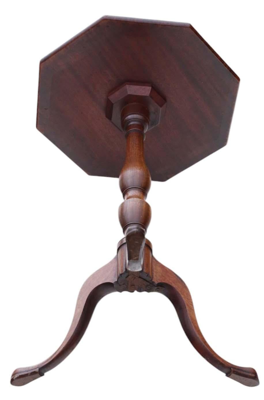 Ancienne table à vin ou table d'appoint du 19ème siècle en acajou de belle qualité en vente 1