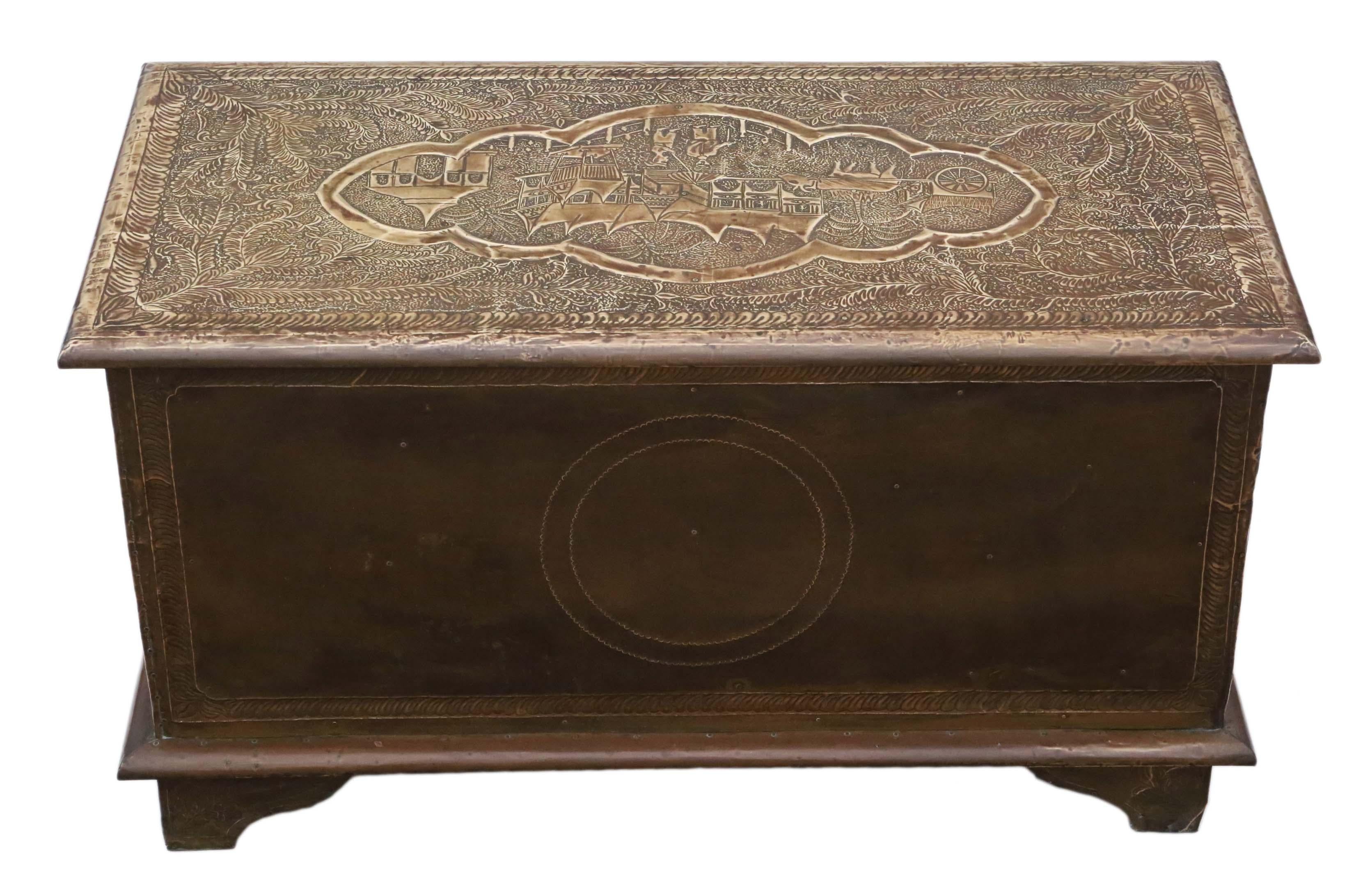 19th Century Antique Fine Quality Chinoiserie Chinese Brass Covered Camphor Wood Chest Coffer For Sale
