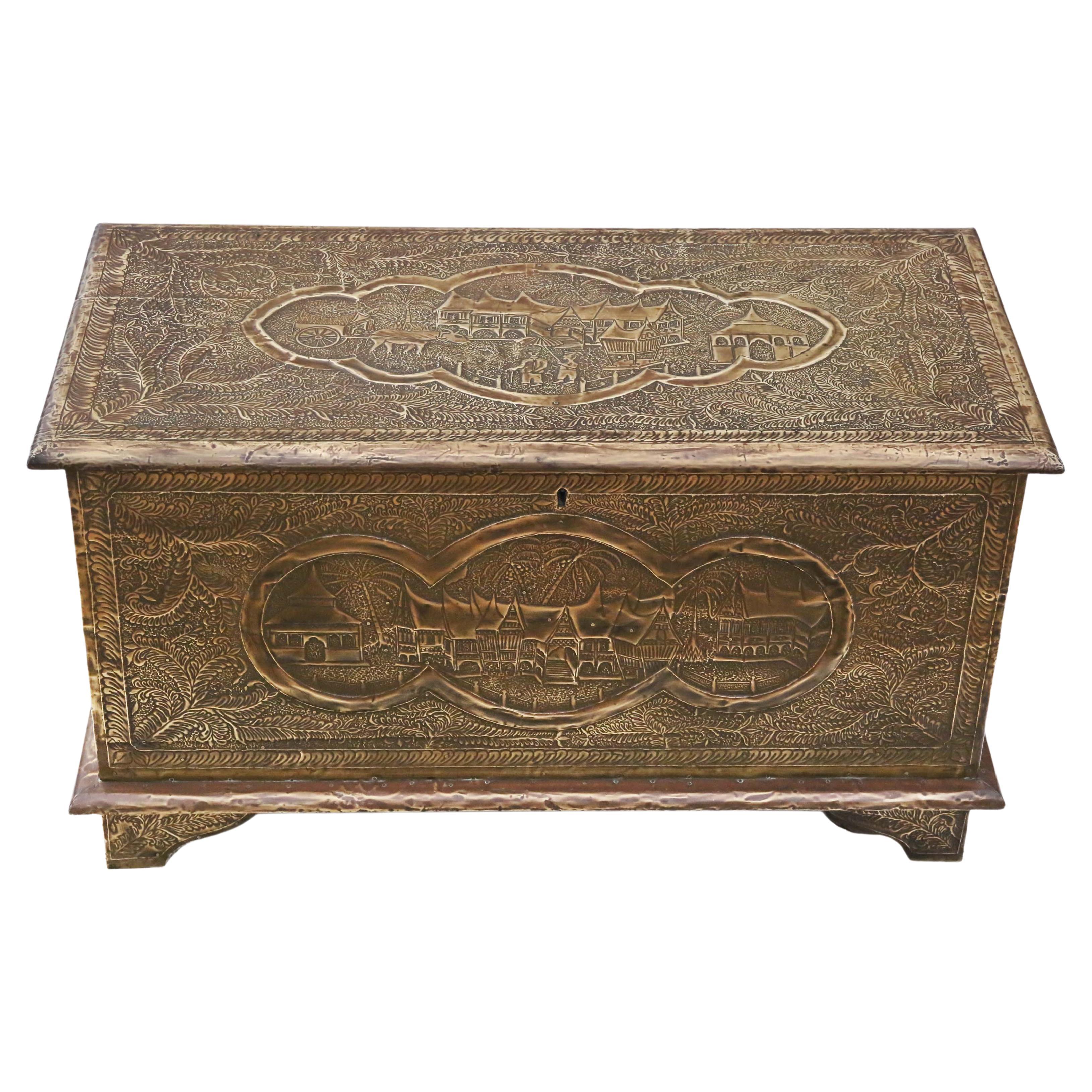 Antique Fine Quality Chinoiserie Chinese Brass Covered Camphor Wood Chest Coffer For Sale