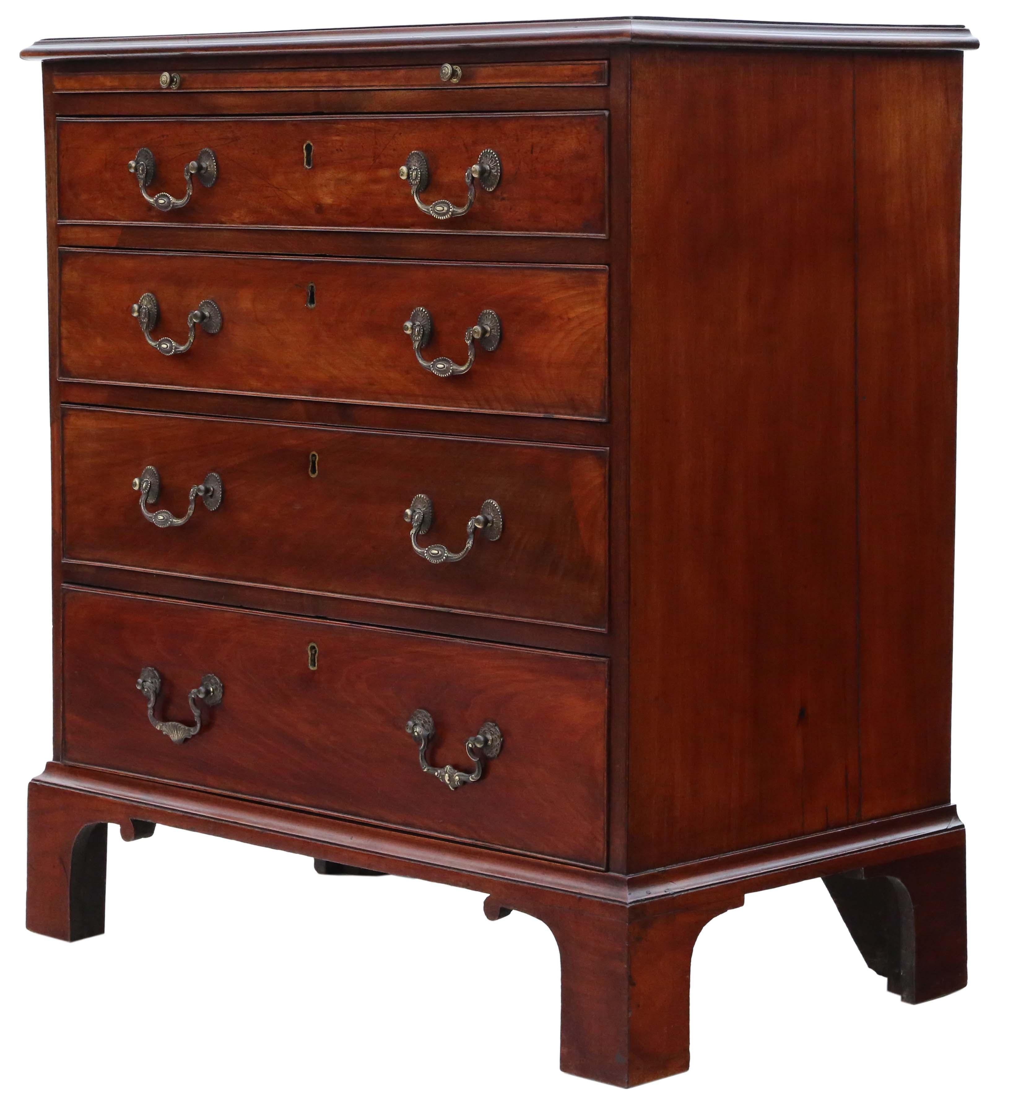 Antique fine quality Georgian 18th Century mahogany batchelors chest of drawers In Good Condition For Sale In Wisbech, Cambridgeshire