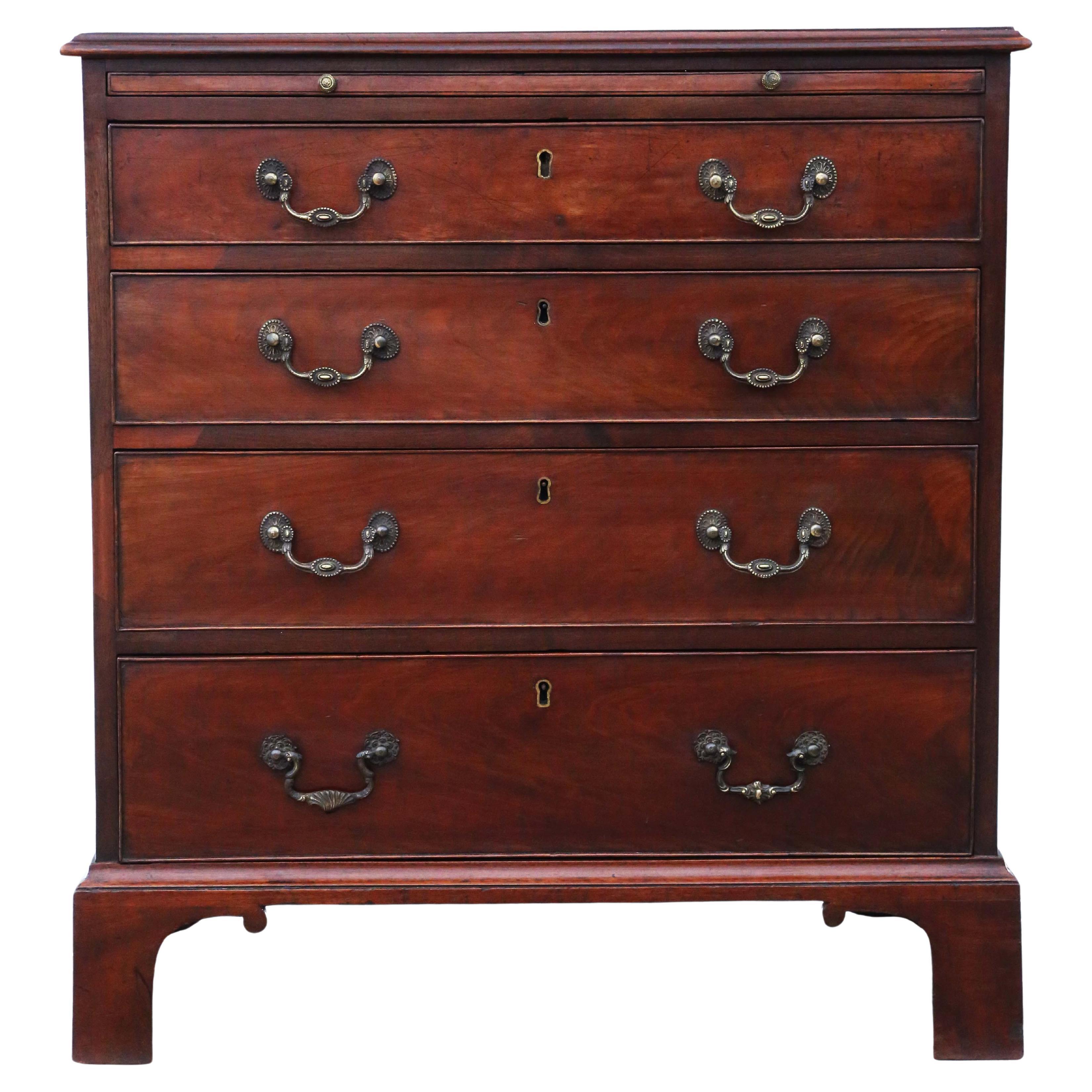 Antique fine quality Georgian 18th Century mahogany batchelors chest of drawers For Sale