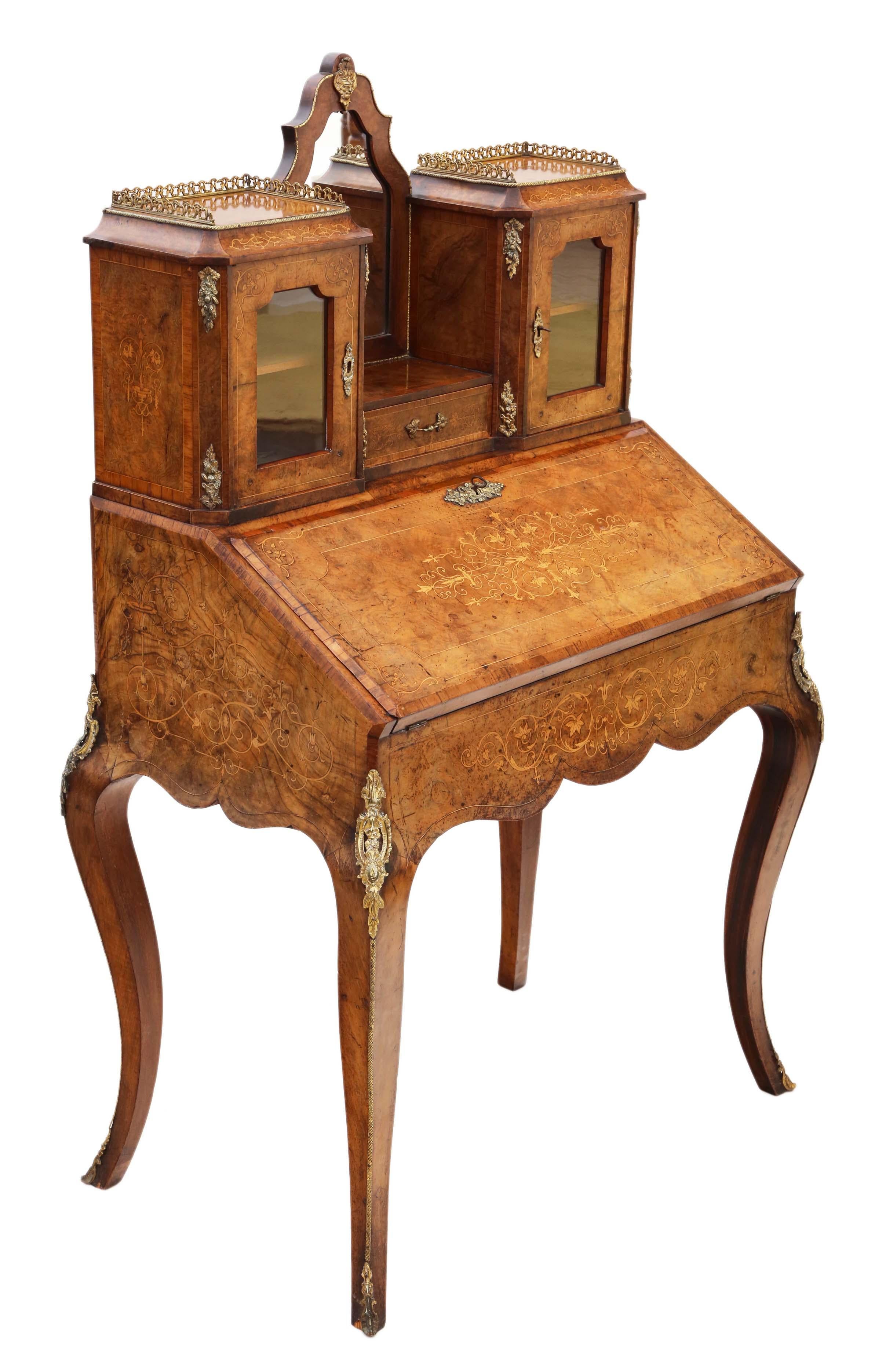 Ancienne table à écrire Bonheur de Jour en ronce de noyer incrustée de belle qualité en vente 3