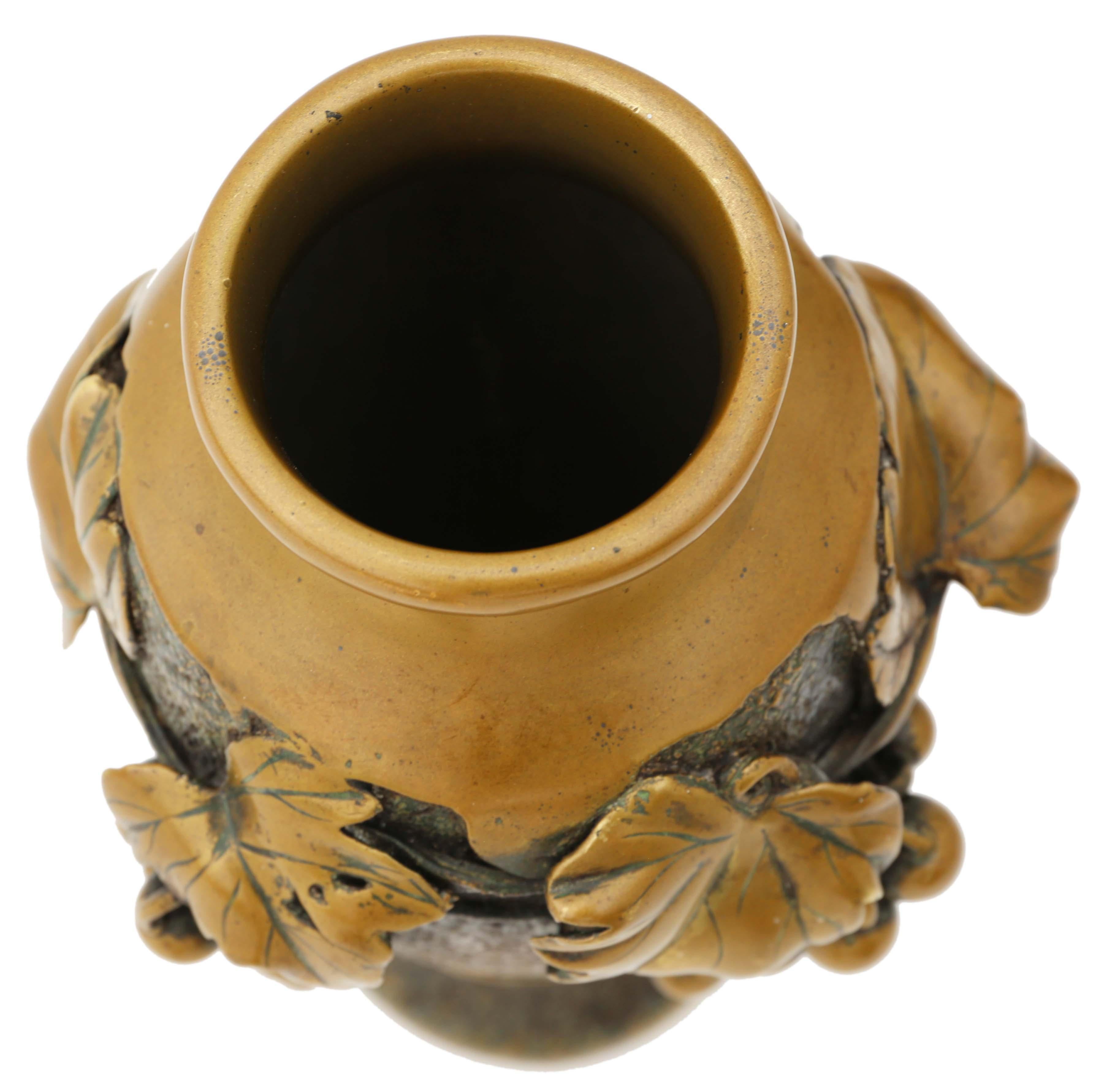 Antique Fine Quality Japanese Meiji Period Bronze Vase circa 1910 Art Nouveau For Sale 1