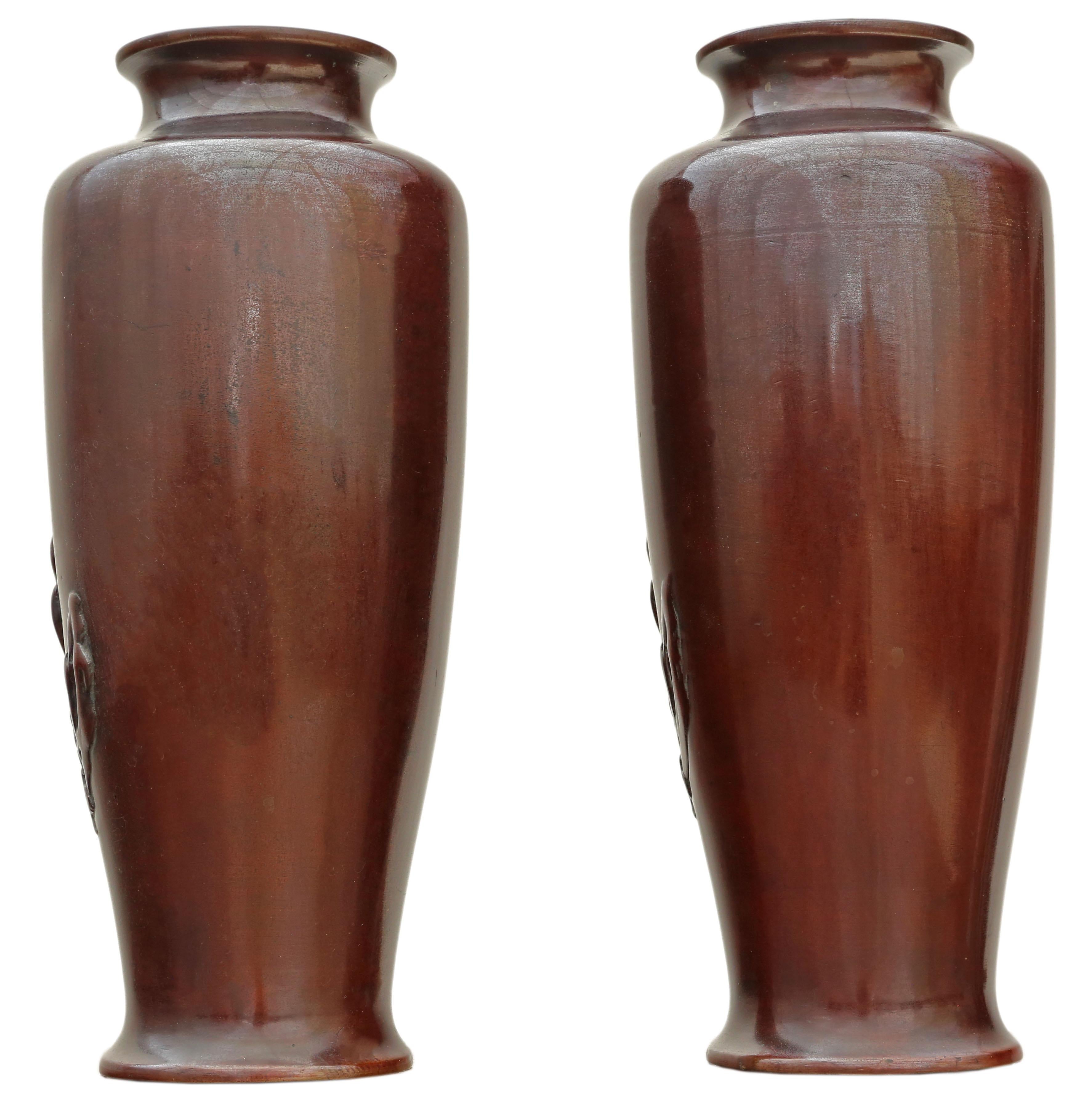 Antique Fine Quality Japanese Meiji Period Pair of Bronze Vases, circa 1910 In Good Condition For Sale In Wisbech, Cambridgeshire