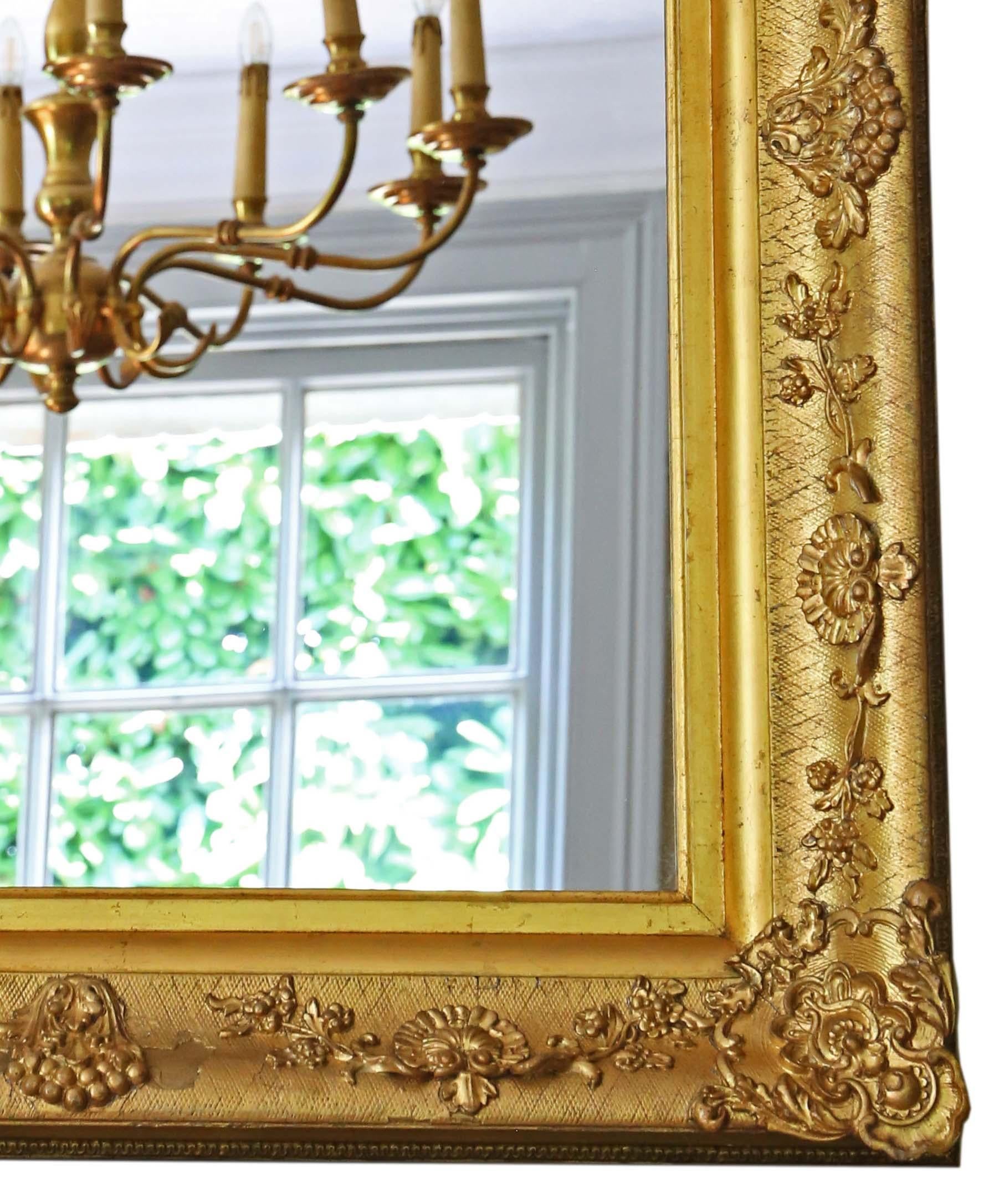 Verre  Antique grand miroir mural doré de qualité supérieure 19ème siècle en vente