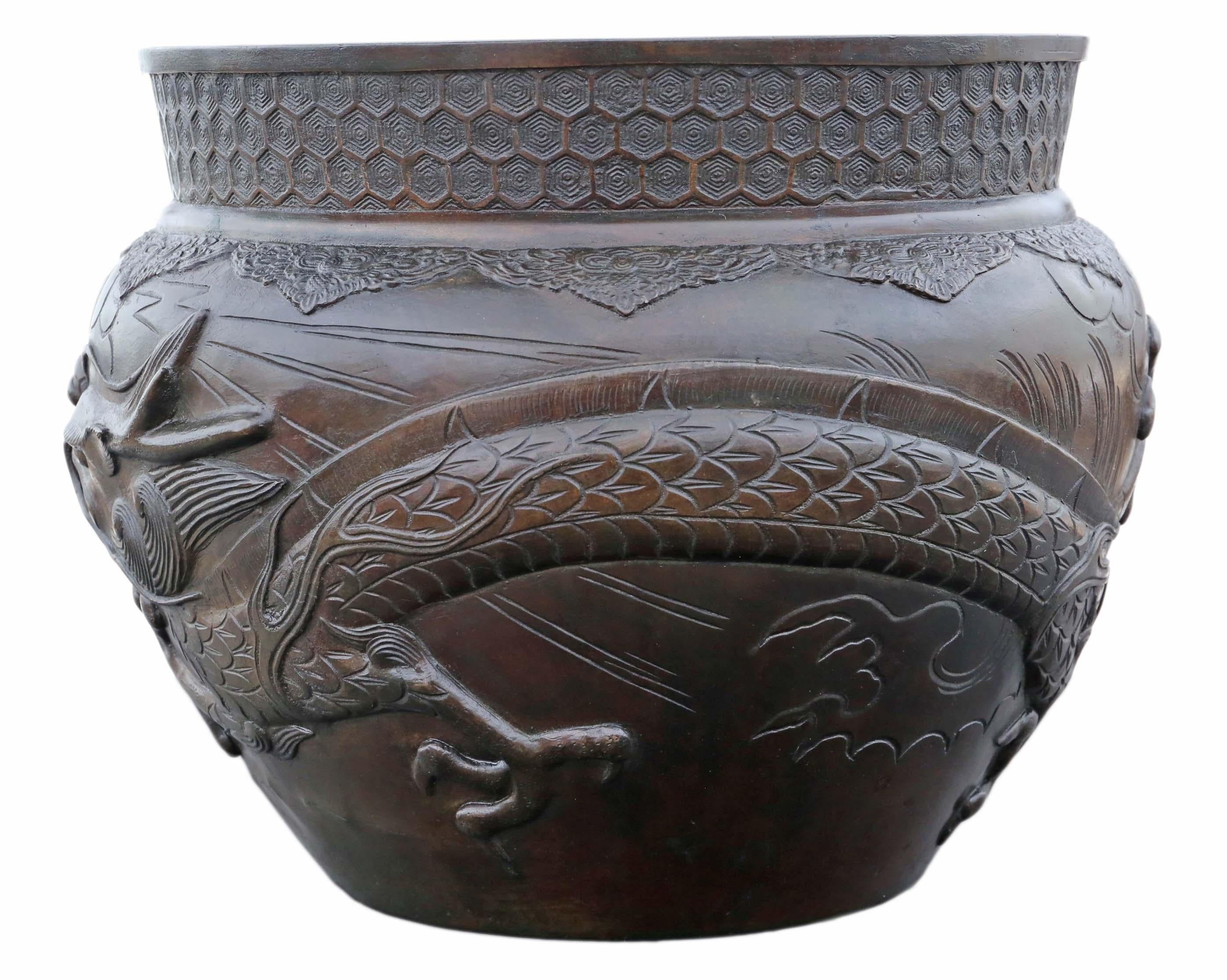 Antique Fine Quality Large Oriental Japanese Bronze Jardinière Planter Bowl In Good Condition In Wisbech, Cambridgeshire