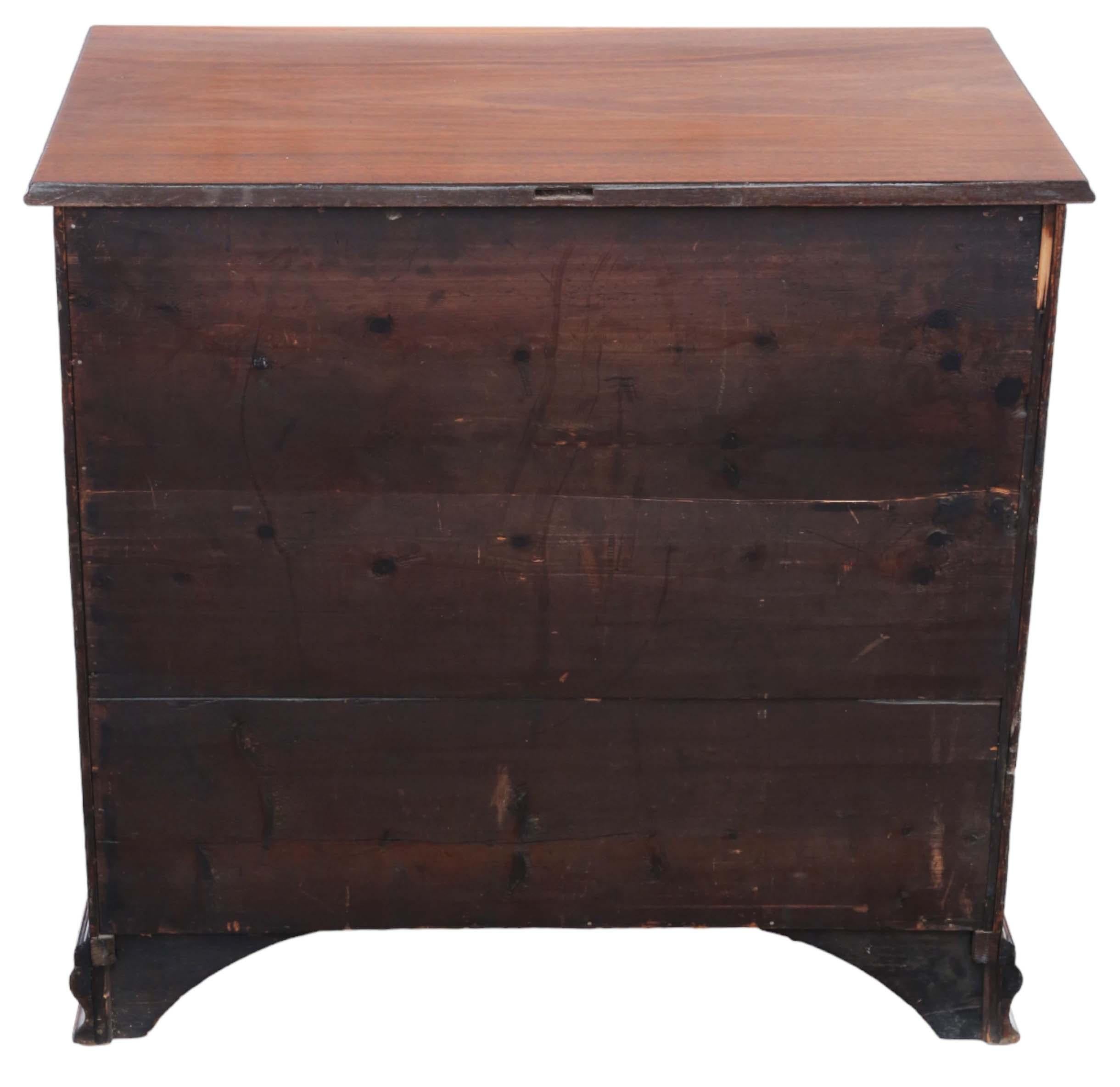 Antique fine quality late 18th Century mahogany batchelor's chest of drawers For Sale 3