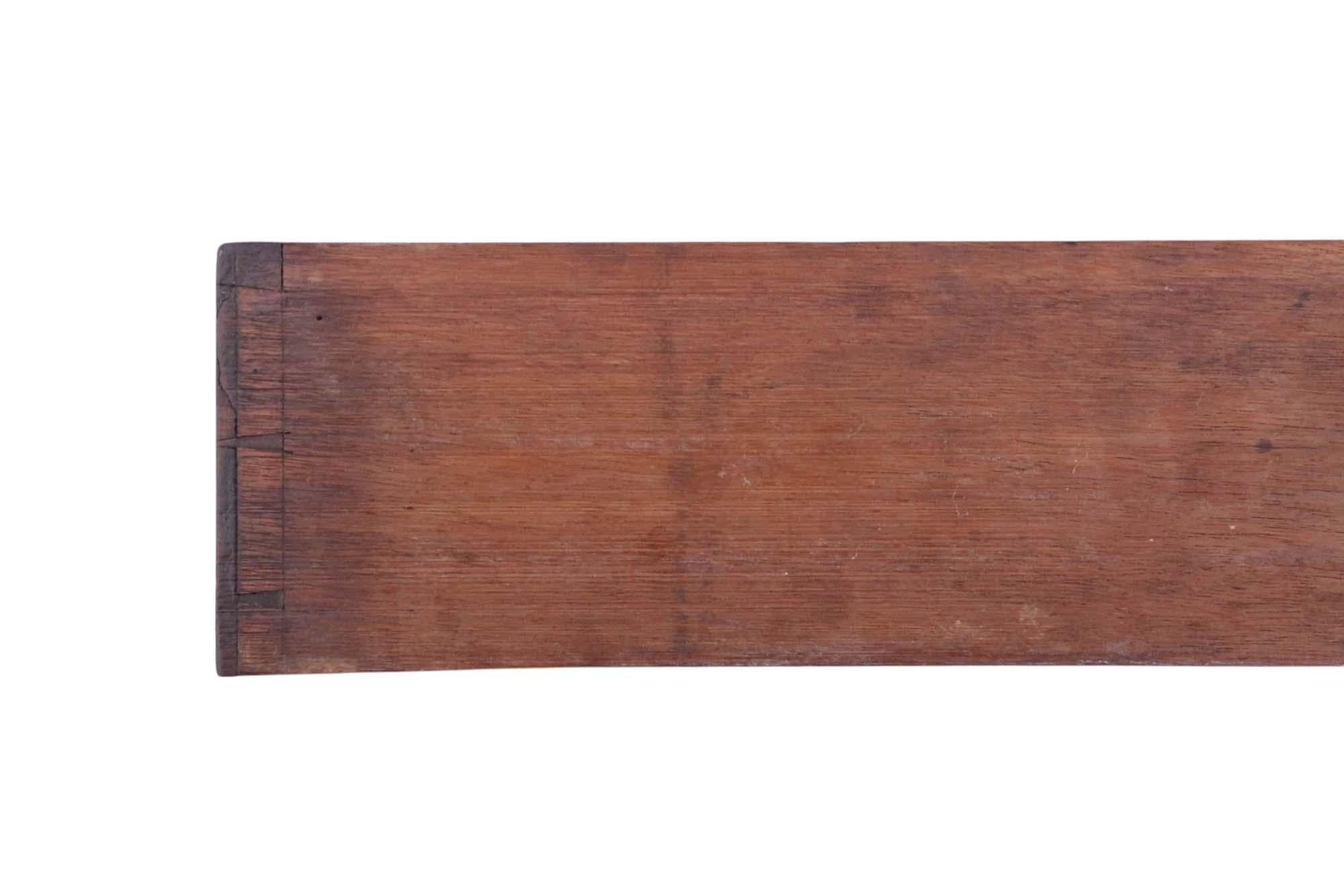 Bois Ancienne table à écrire en acajou de qualité supérieure 19e siècle Bureau d'appoint en vente
