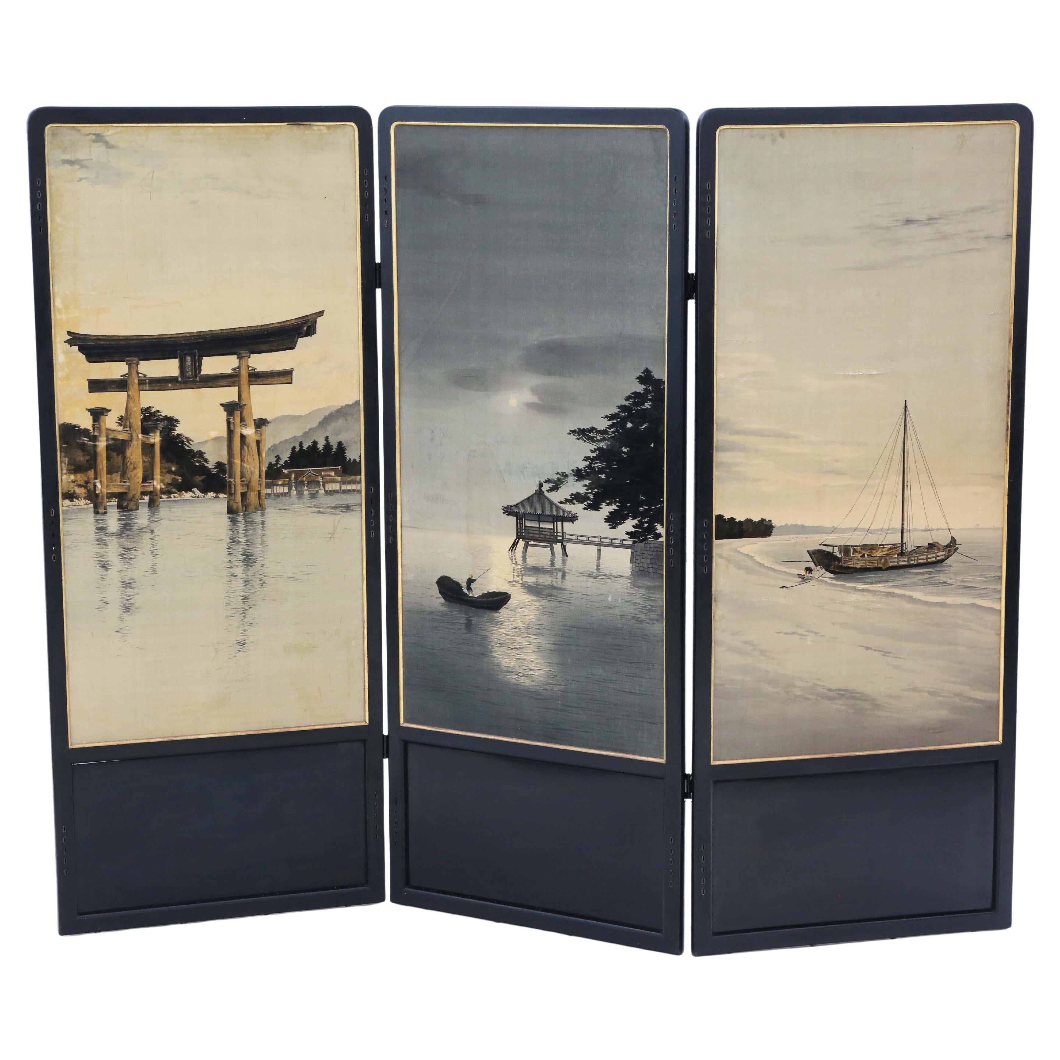 Antique fine quality Oriental Japanese /Chinese black lacquer dressing screen For Sale