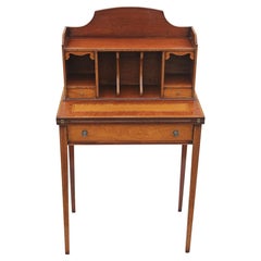 Antiker, hochwertiger, kleiner, georgianischer Revival-Schreibtisch aus satinierter Birke