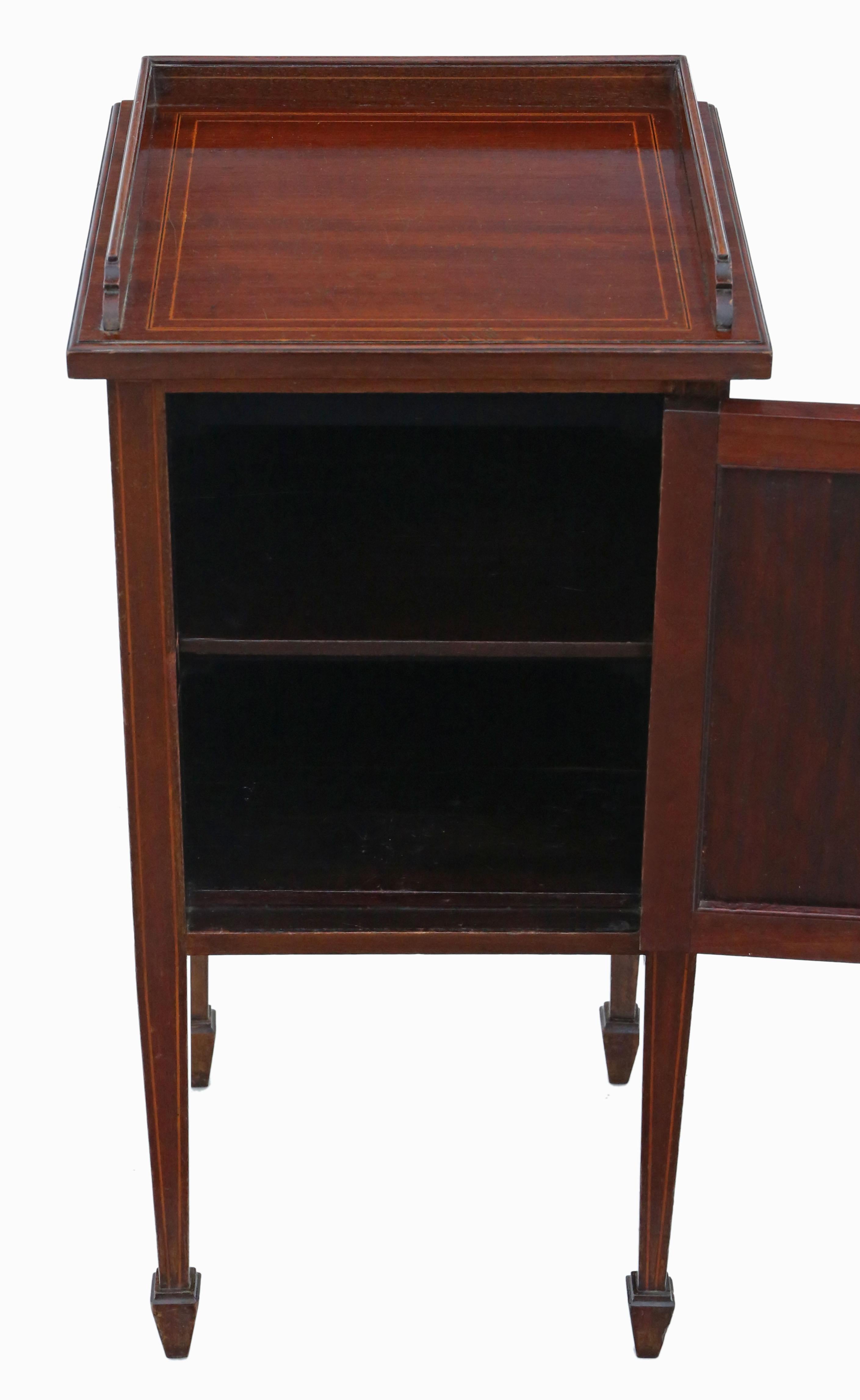 Antique fine quality Edwardian Georgian revival tray top inlaid mahogany bedside table cupboard C1905.

A fantastic piece with quality and style.

No loose joints or woodworm and a working catch.

Would look great in the right
