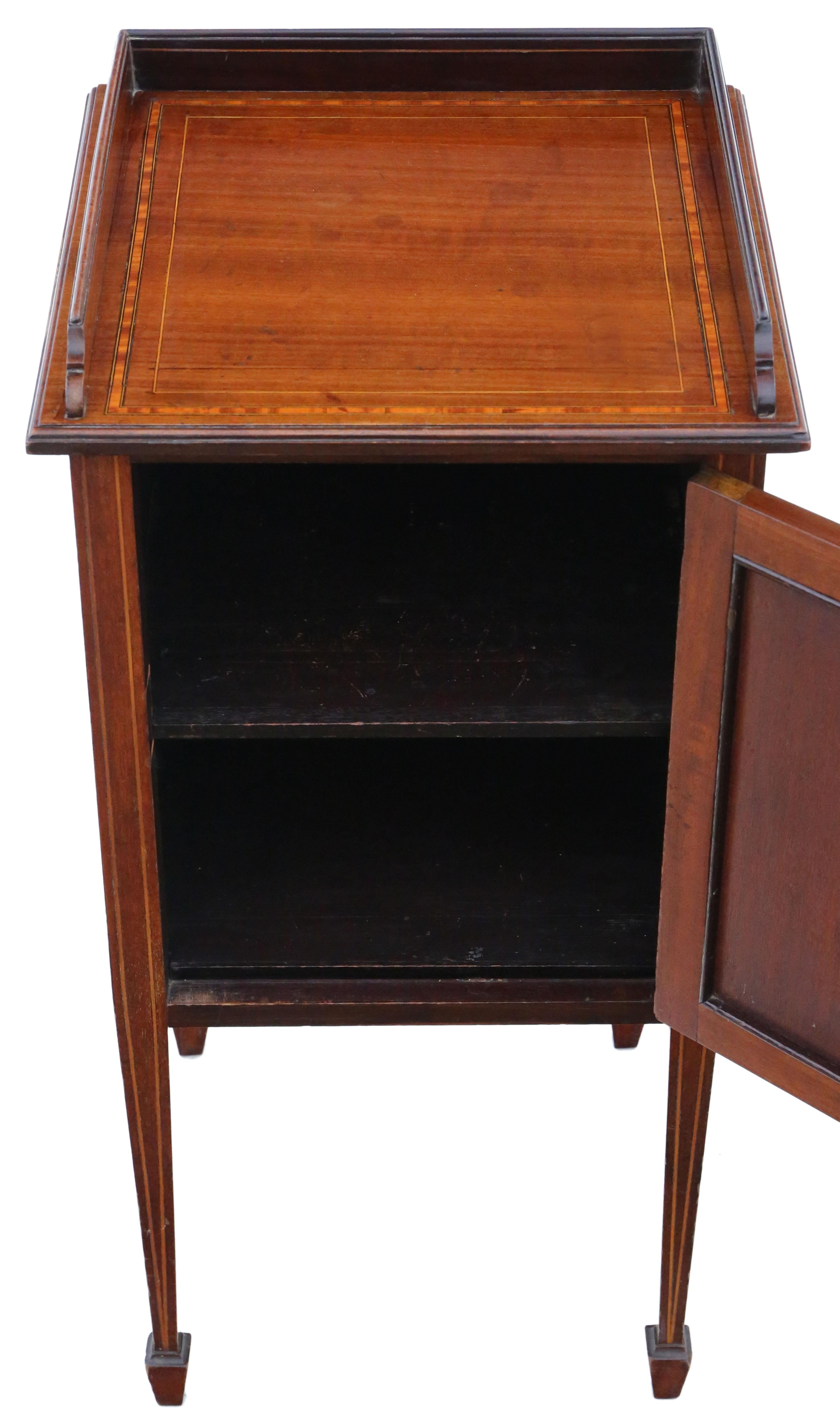 Antique Fine Quality Tray Top Inlaid Mahogany Bedside Table Cupboard In Good Condition For Sale In Wisbech, Cambridgeshire