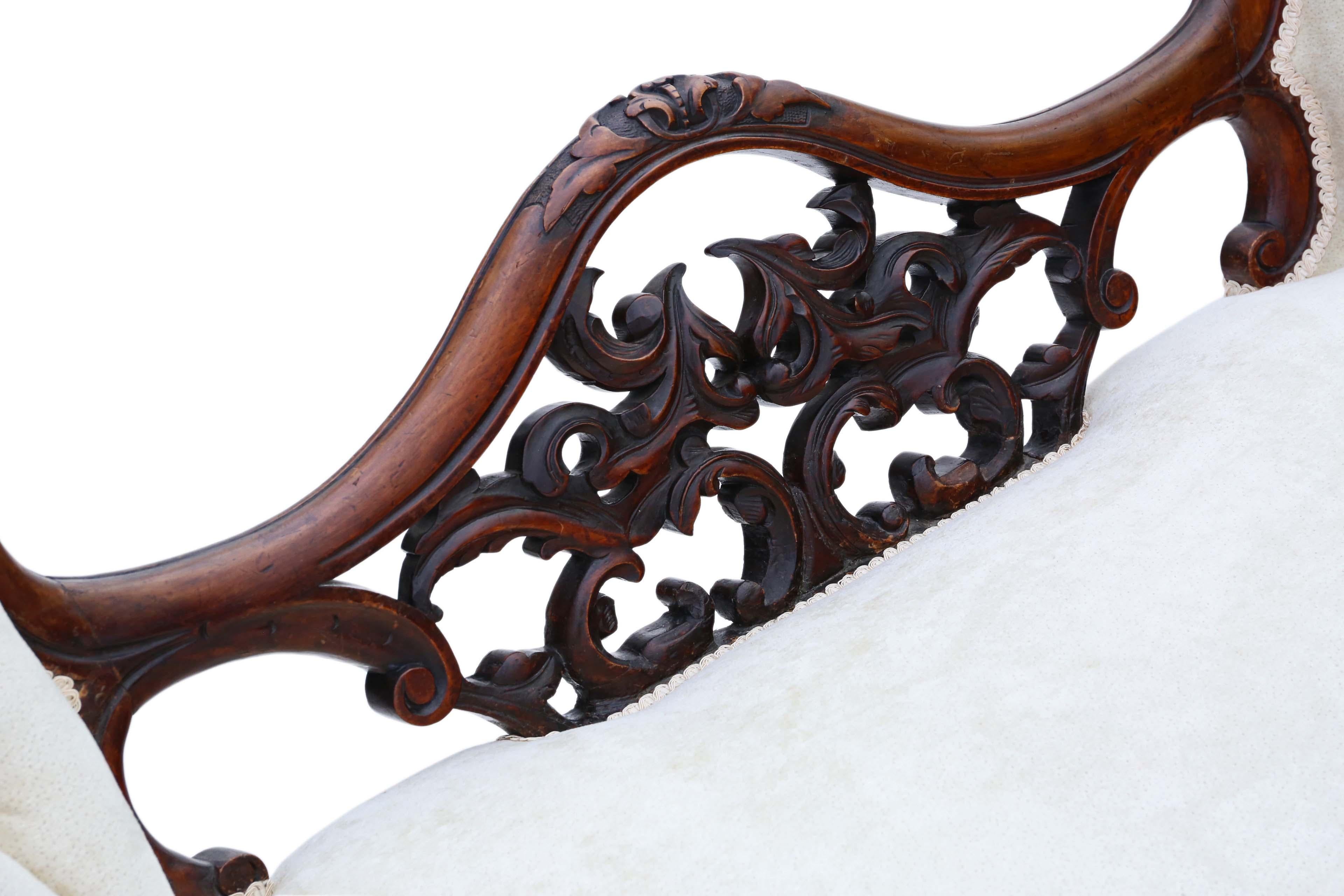 Antike feine Qualität viktorianischen c.1860 Nussbaum Chaise Longue / Conversation Sofa im Zustand „Gut“ im Angebot in Wisbech, Cambridgeshire