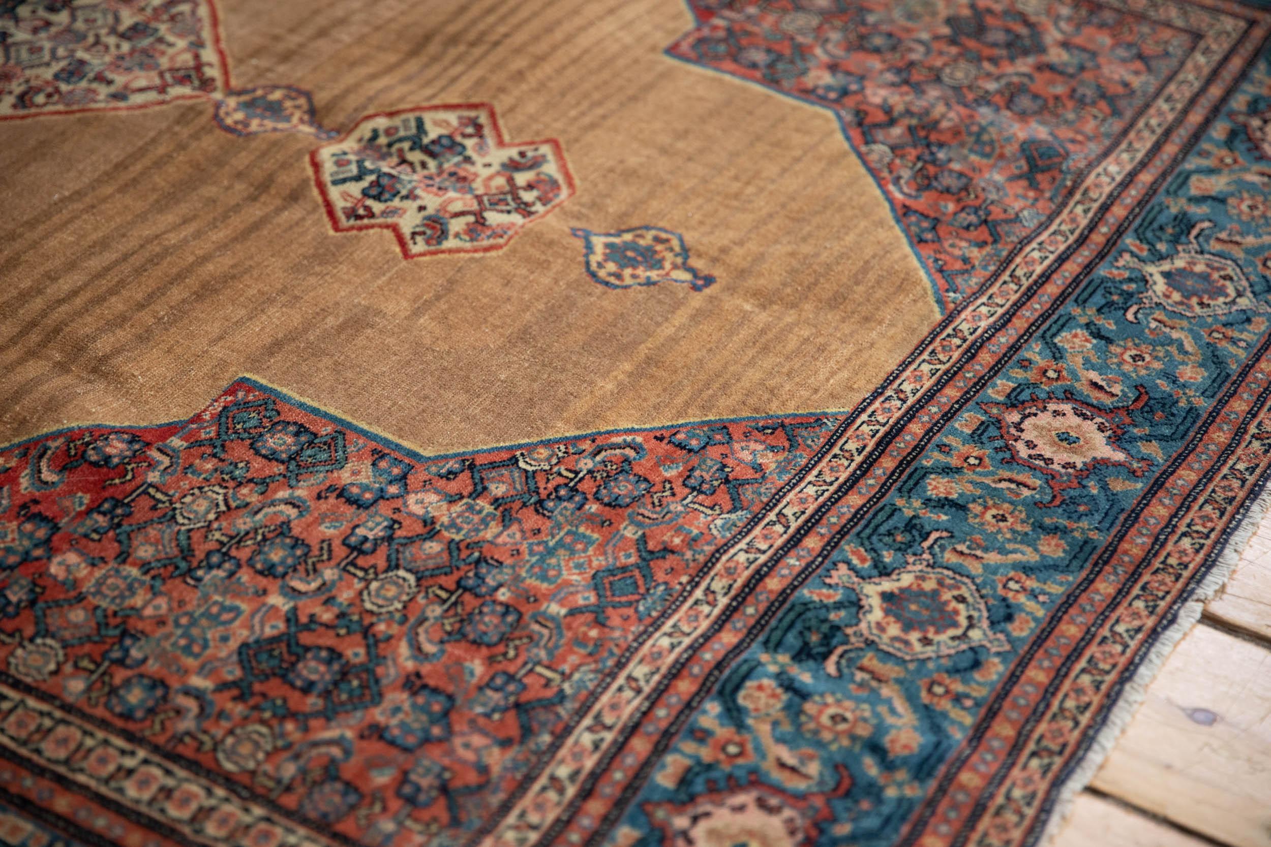 Antique Fine Senneh Rug In Good Condition For Sale In Katonah, NY