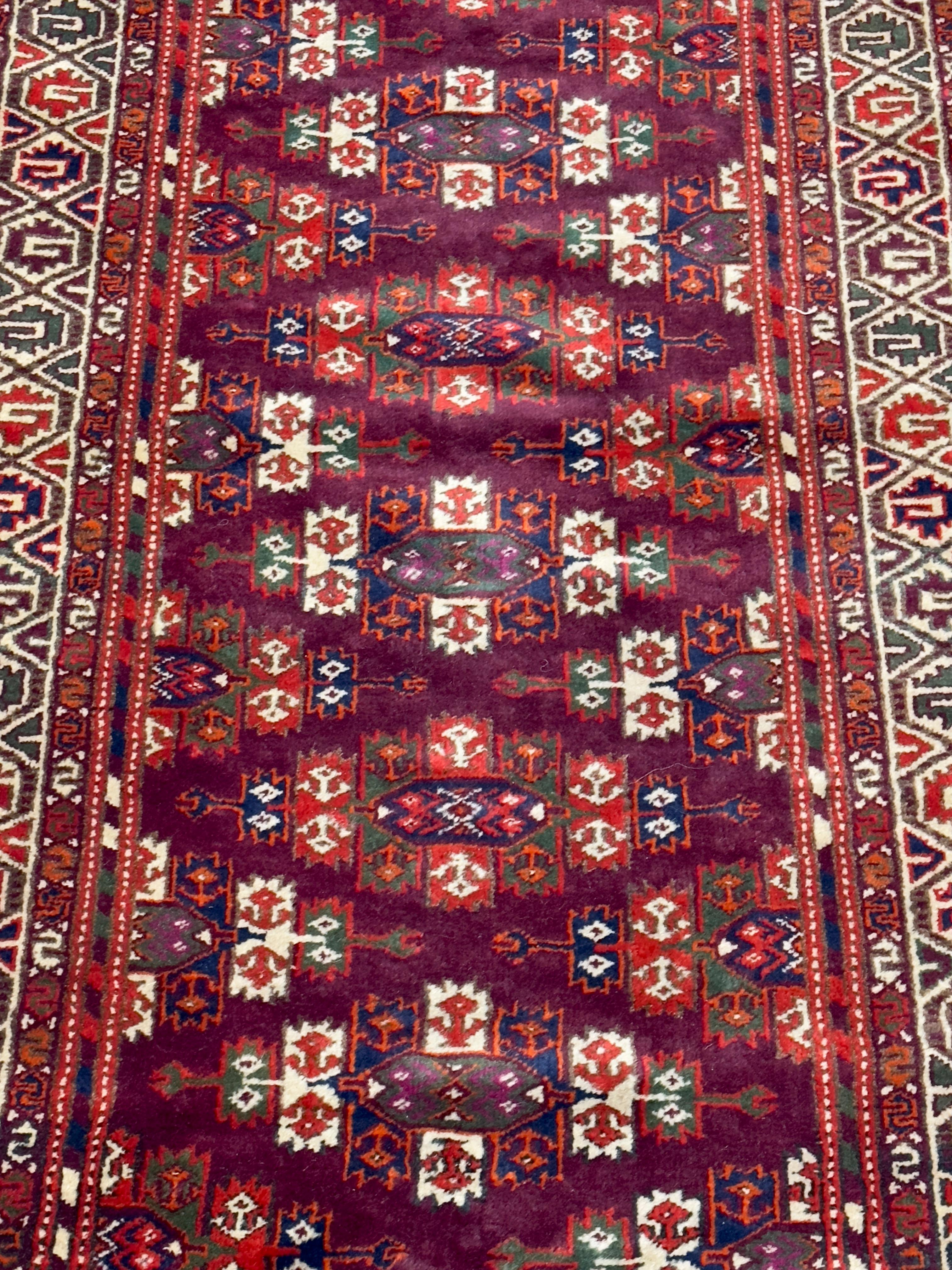 Antike Feine Turkmenische Stammes-Läufer 2'11 x 8'11 im Angebot 8