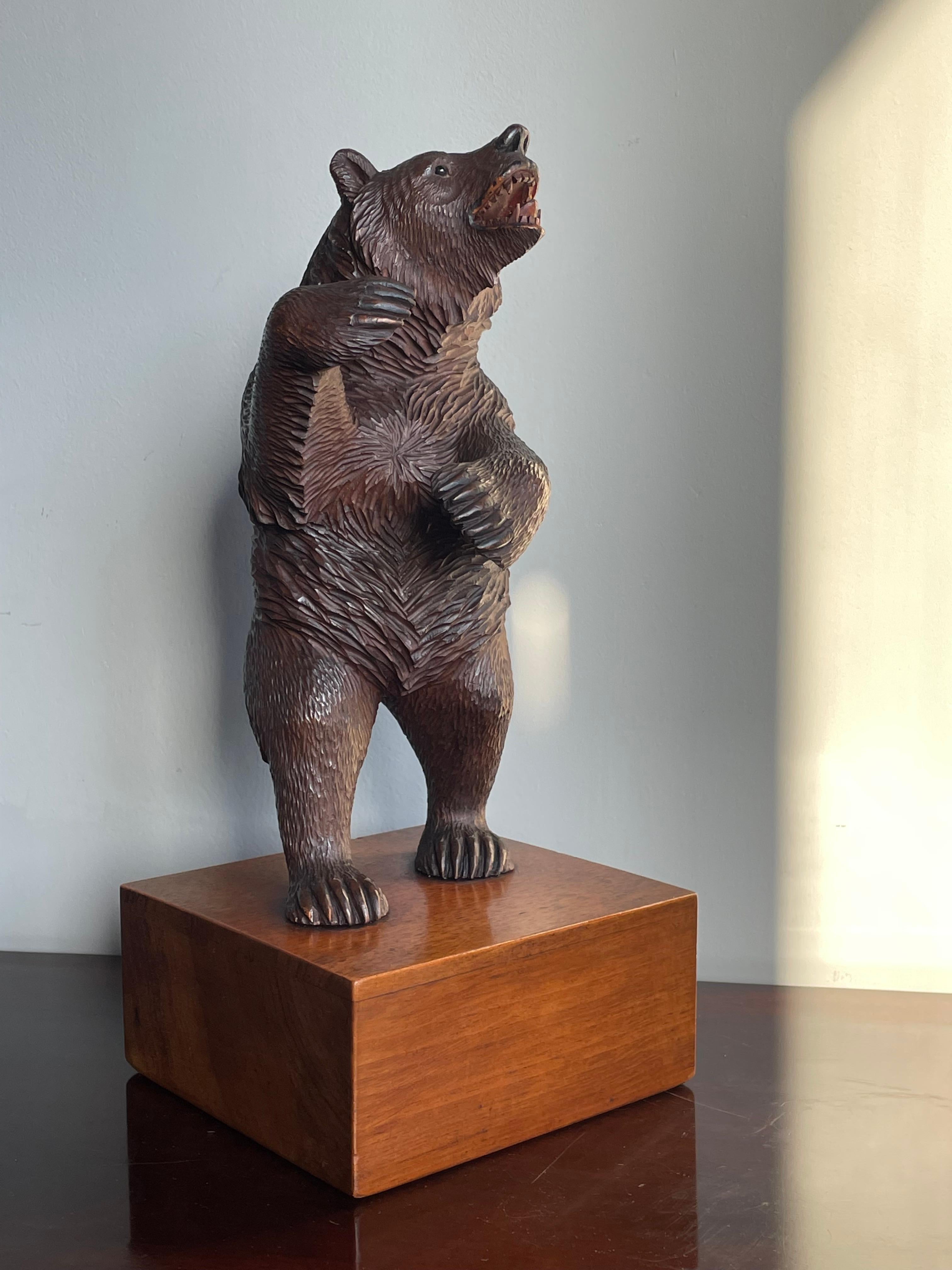 Antique Finer Quality Carved Black Forest Bear Sculpture / Striking Deskpiece For Sale 6