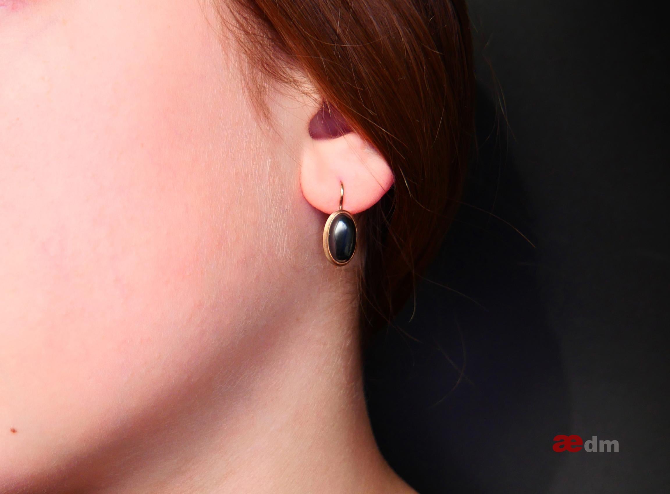 Cabochon Antique Finish Dangle drop Earrinngs Hematite solid 14K Gold /2.5gr For Sale
