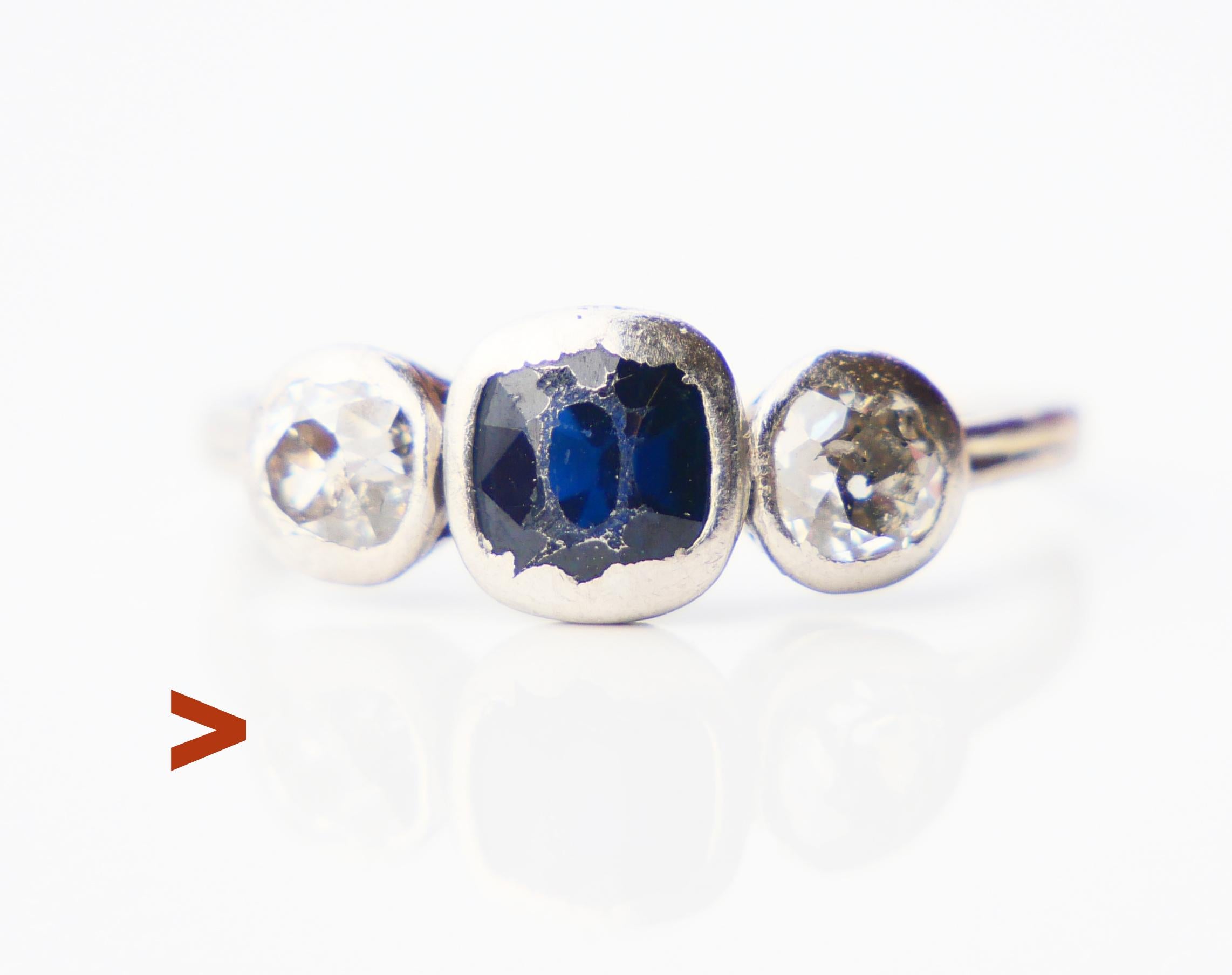 Alter Ring von Hand - hergestellt in Weiß und Blau in der Werkstatt von A. Tillander, einer berühmten finnischen Schmuckmarke, die einst im kaiserlichen Russland entstand und beim russischen Adel sehr beliebt war. Sie war sowohl in Russland als auch