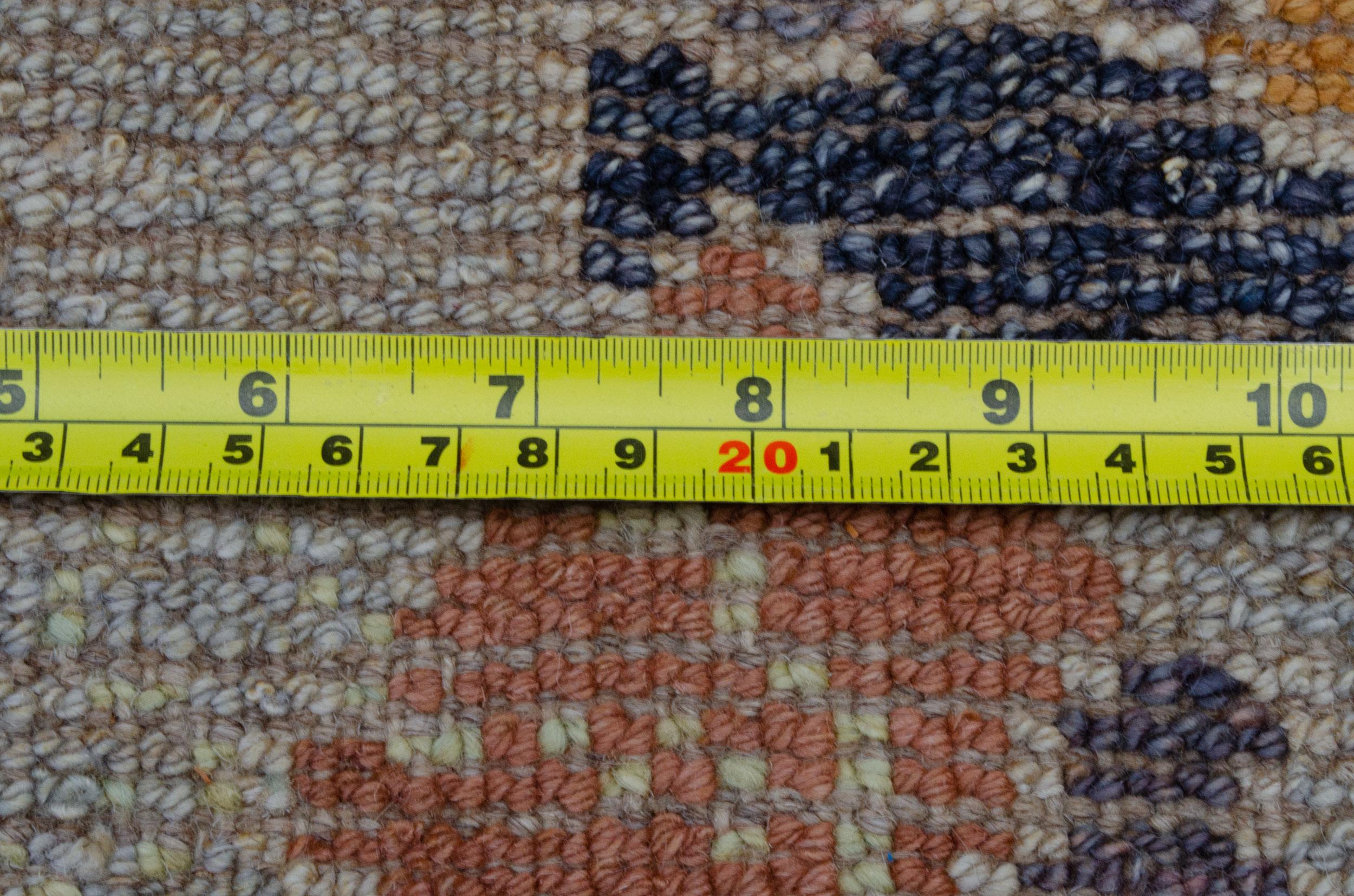 Antiker, lackierter Ushak-Teppich 305x250cm (Asiatisch) im Angebot