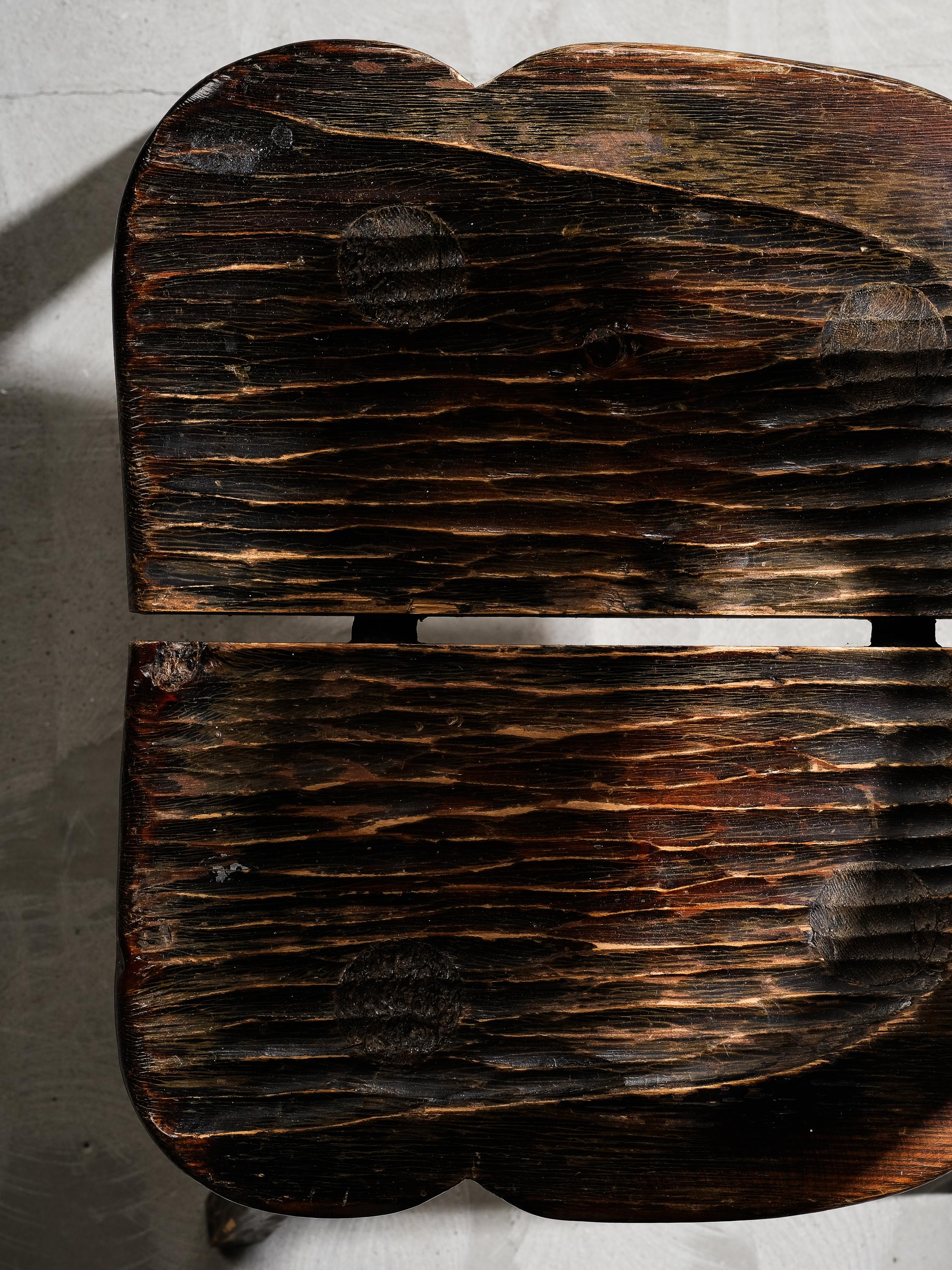 Silla de pino rústica finlandesa antigua de arte popular en venta 2
