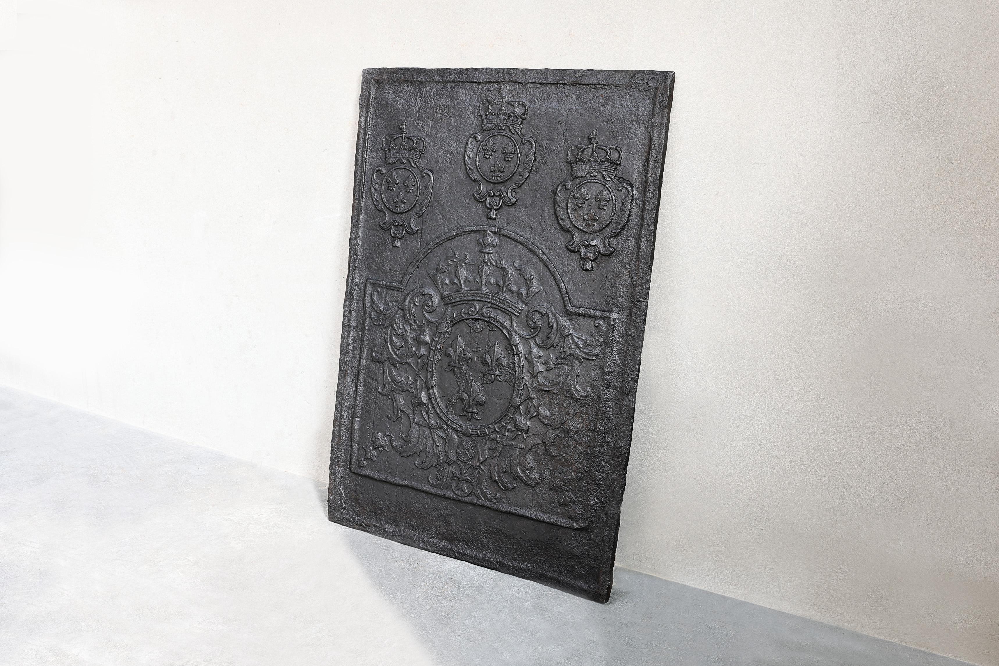 Other Antique fireback from cast iron from the 18th century For Sale