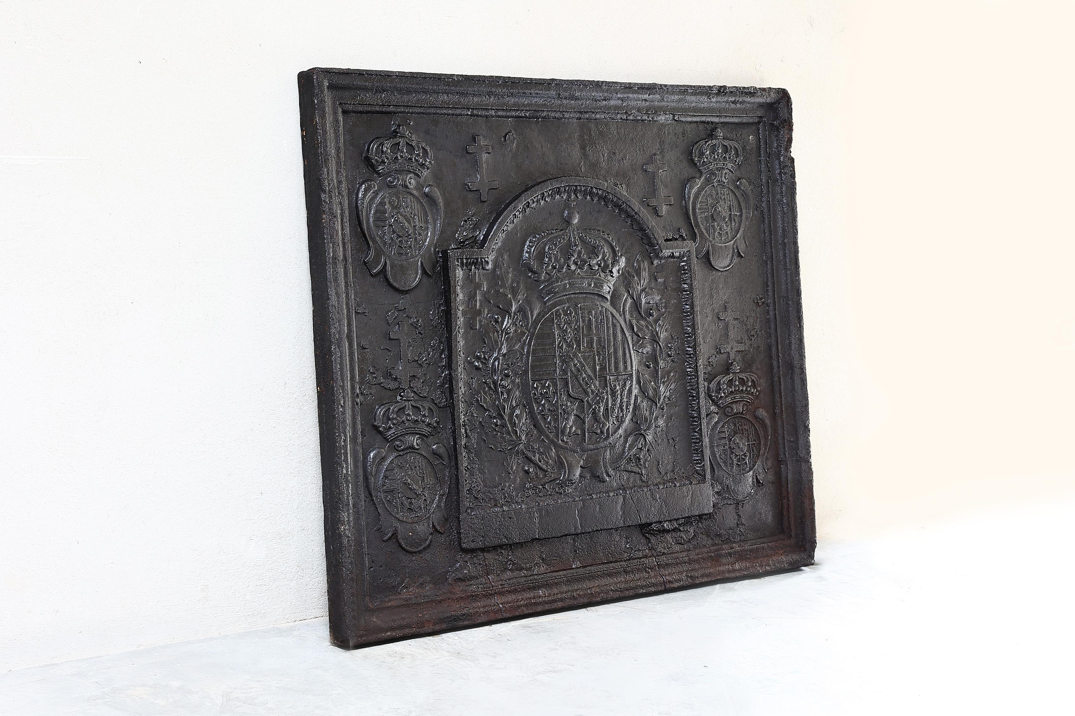 Other Antique fireback from cast iron from the early 18th century For Sale