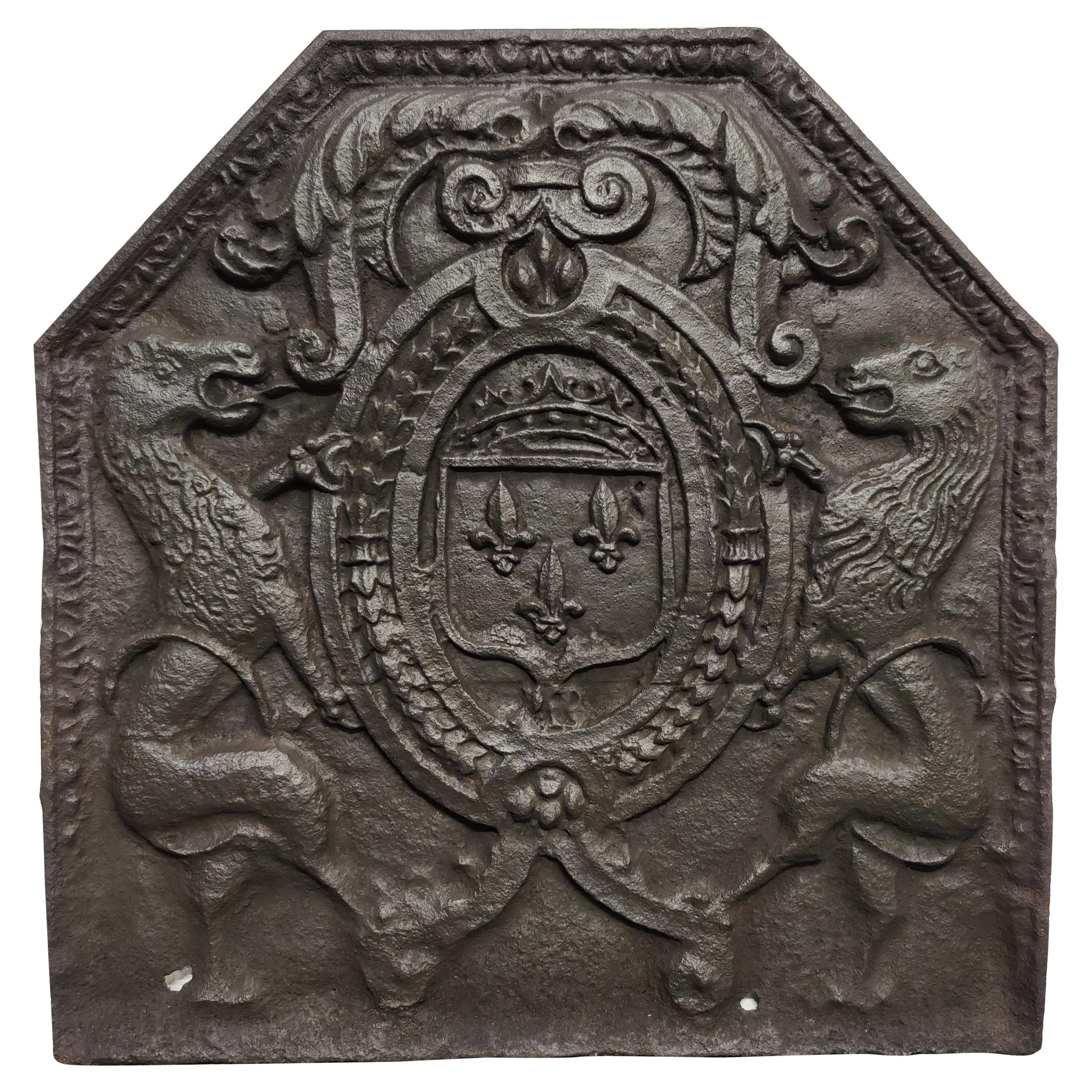 Antiker antiker Kaminschirm / Rückwand, Wappenmantel mit Löwen