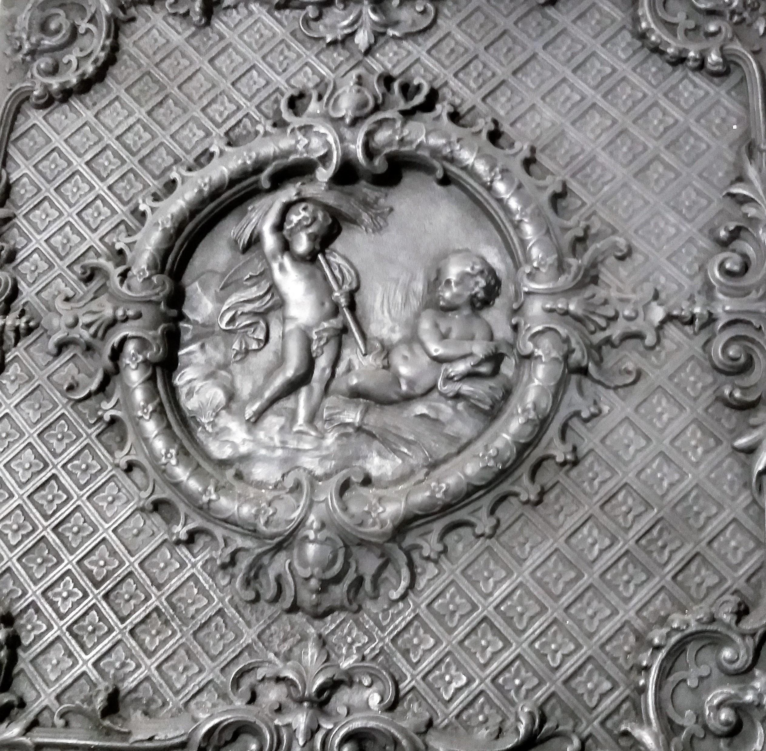 French FIREBACK Louis XV decoration
