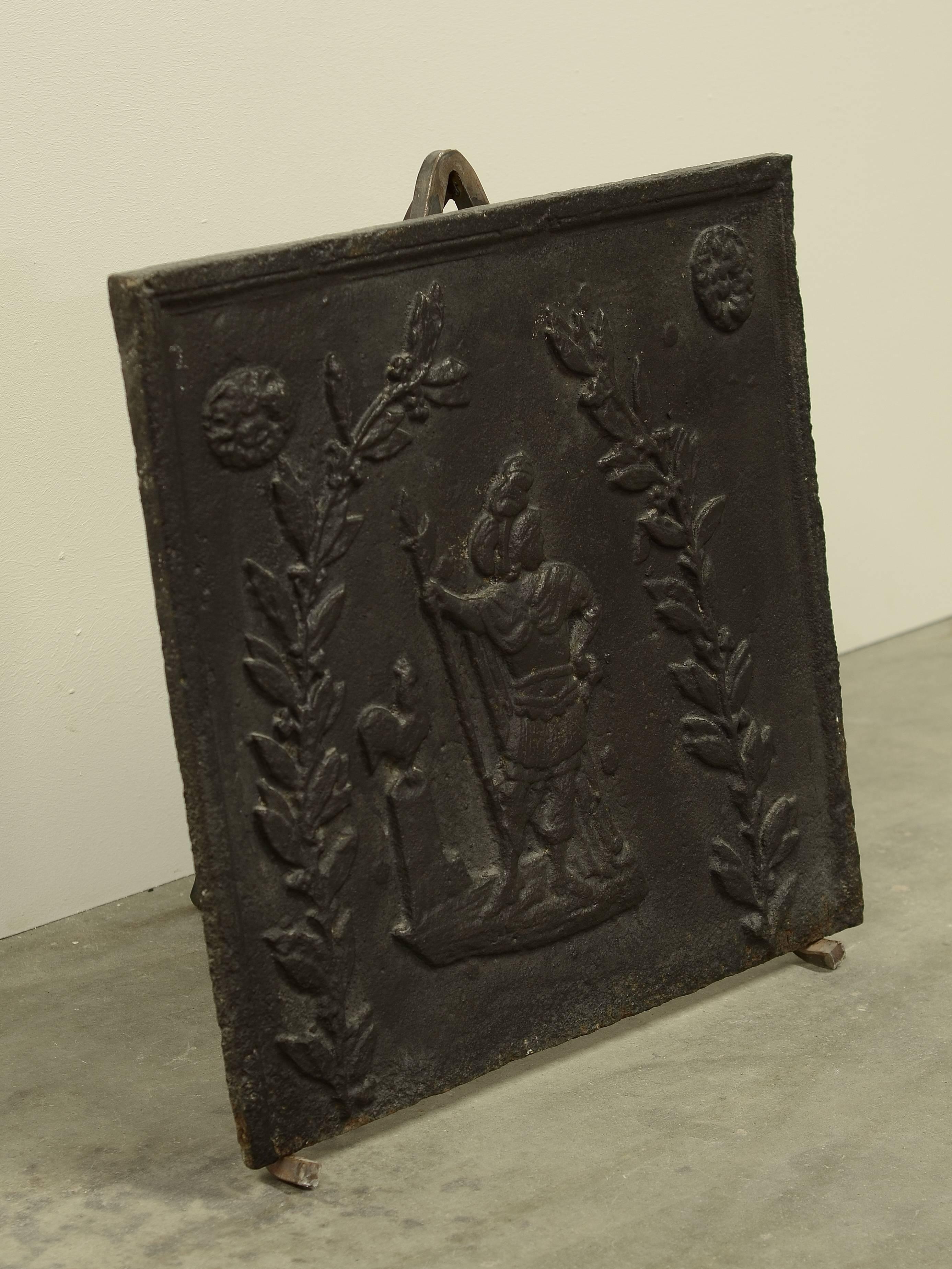 Antiker Kaminschirm; Soldat mit Hahn, 19. Jahrhundert (Europäisch) im Angebot