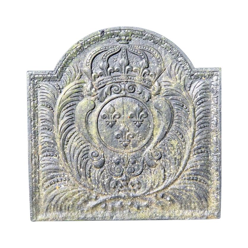 Antiker Kaminschirm mit gekröntem Fleur-de-Lis-Kreuz im Angebot