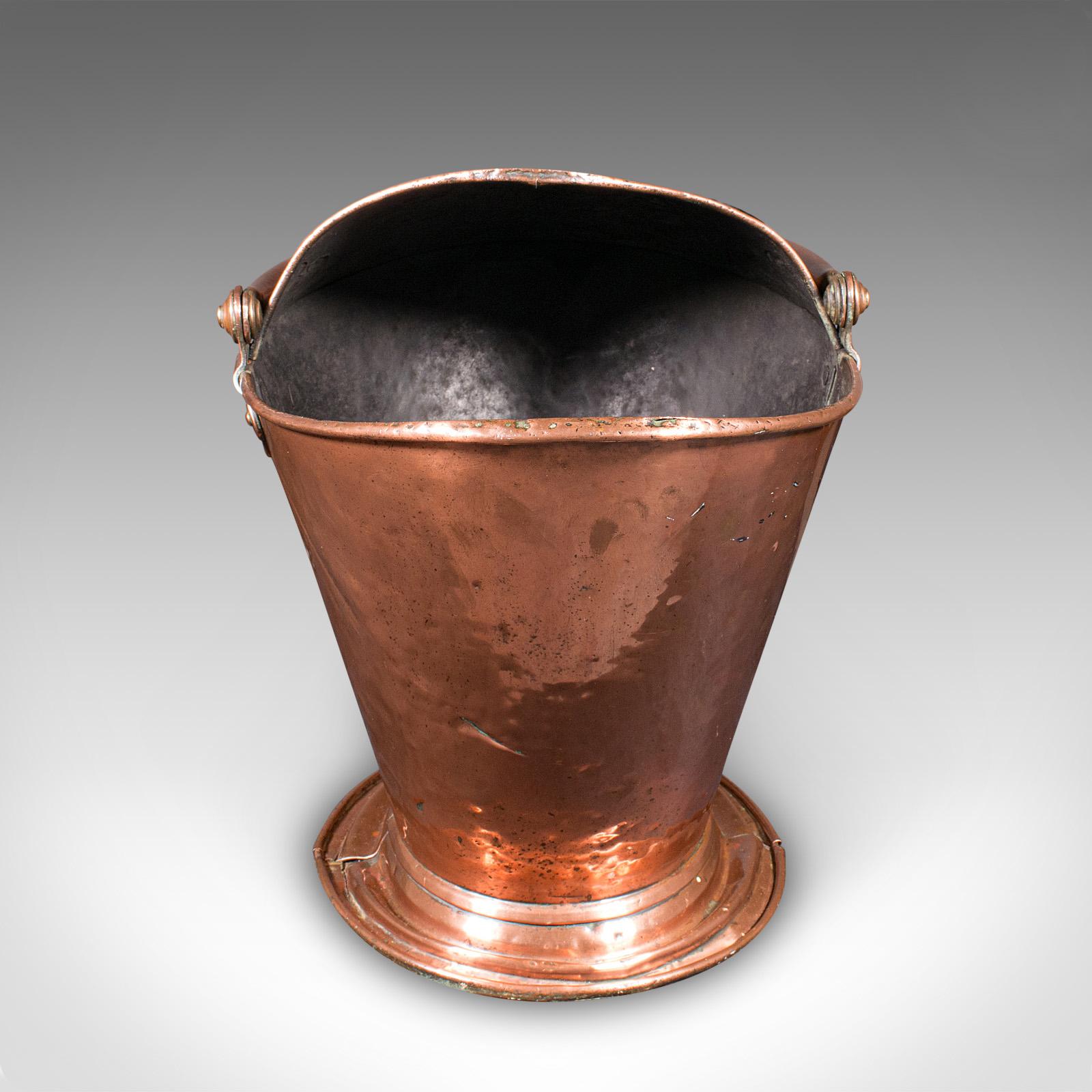 Tardo vittoriano Antico scuttle per caminetto, rame inglese, cesto, Art Nouveau, vittoriano in vendita