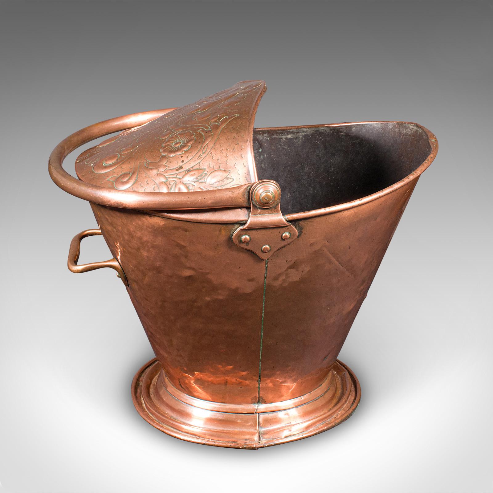 Britannico Antico scuttle per caminetto, rame inglese, cesto, Art Nouveau, vittoriano in vendita