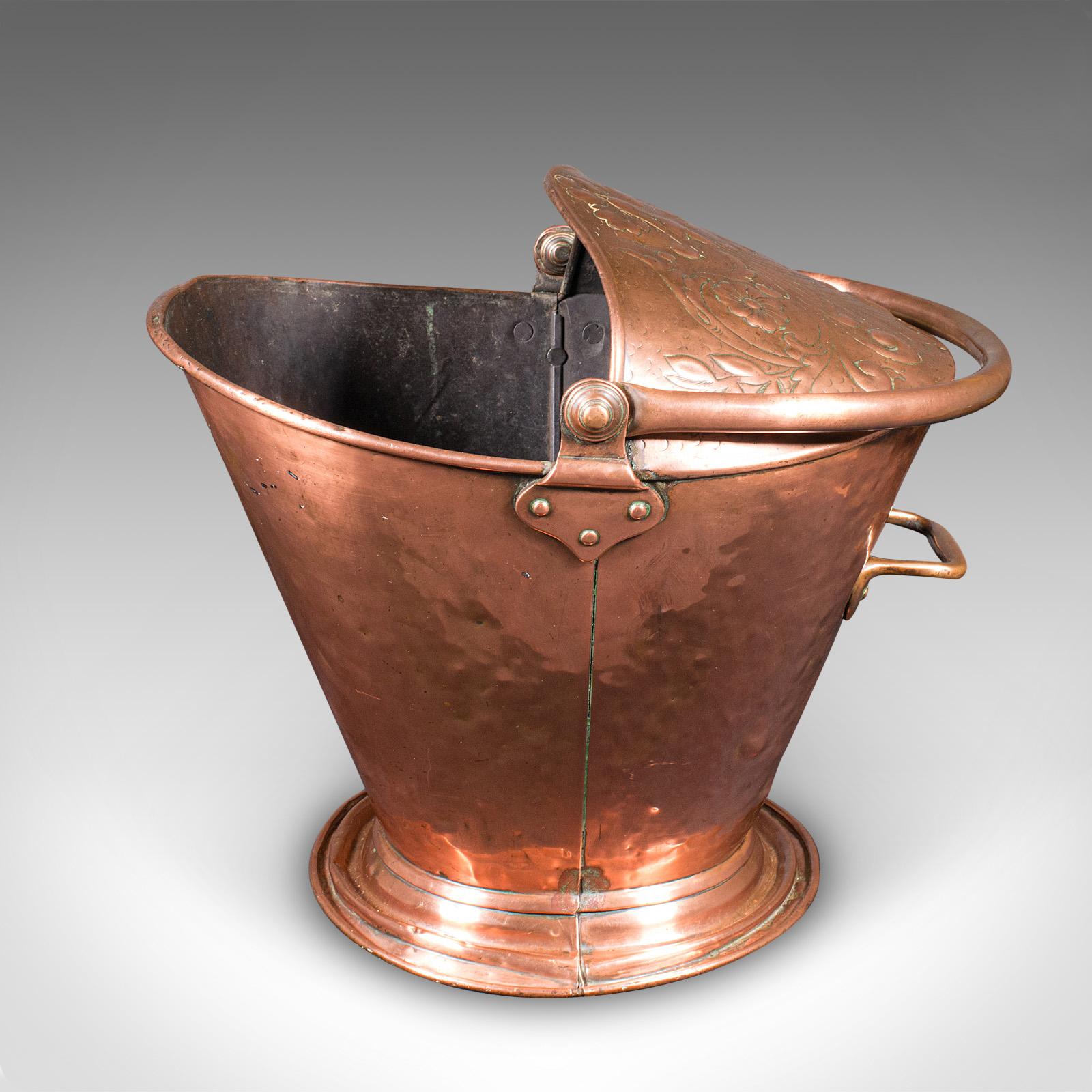 XX secolo Antico scuttle per caminetto, rame inglese, cesto, Art Nouveau, vittoriano in vendita