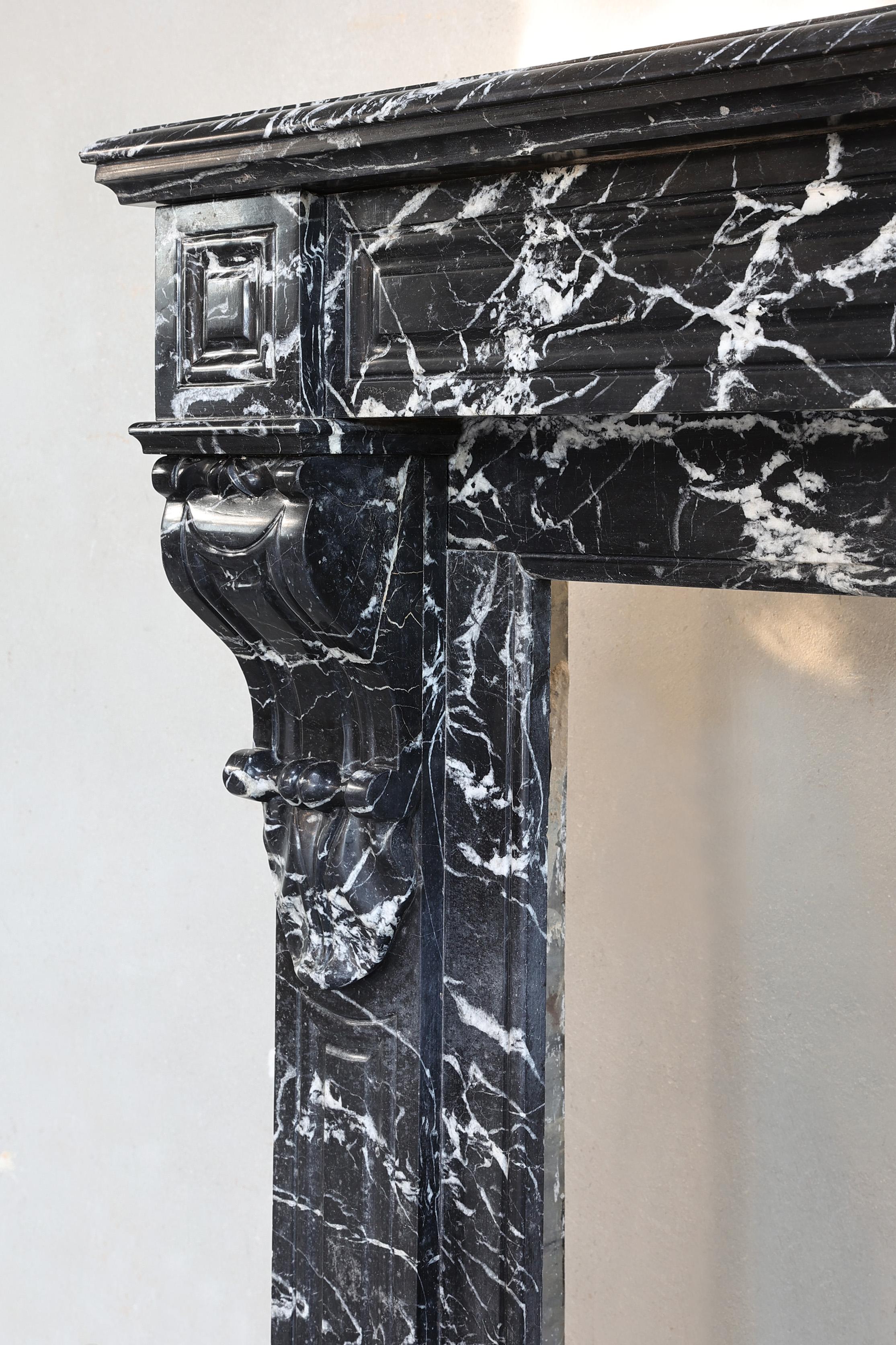 antique fireplace from the 19th century in Nero Marquina marble style Louis XVI For Sale 5