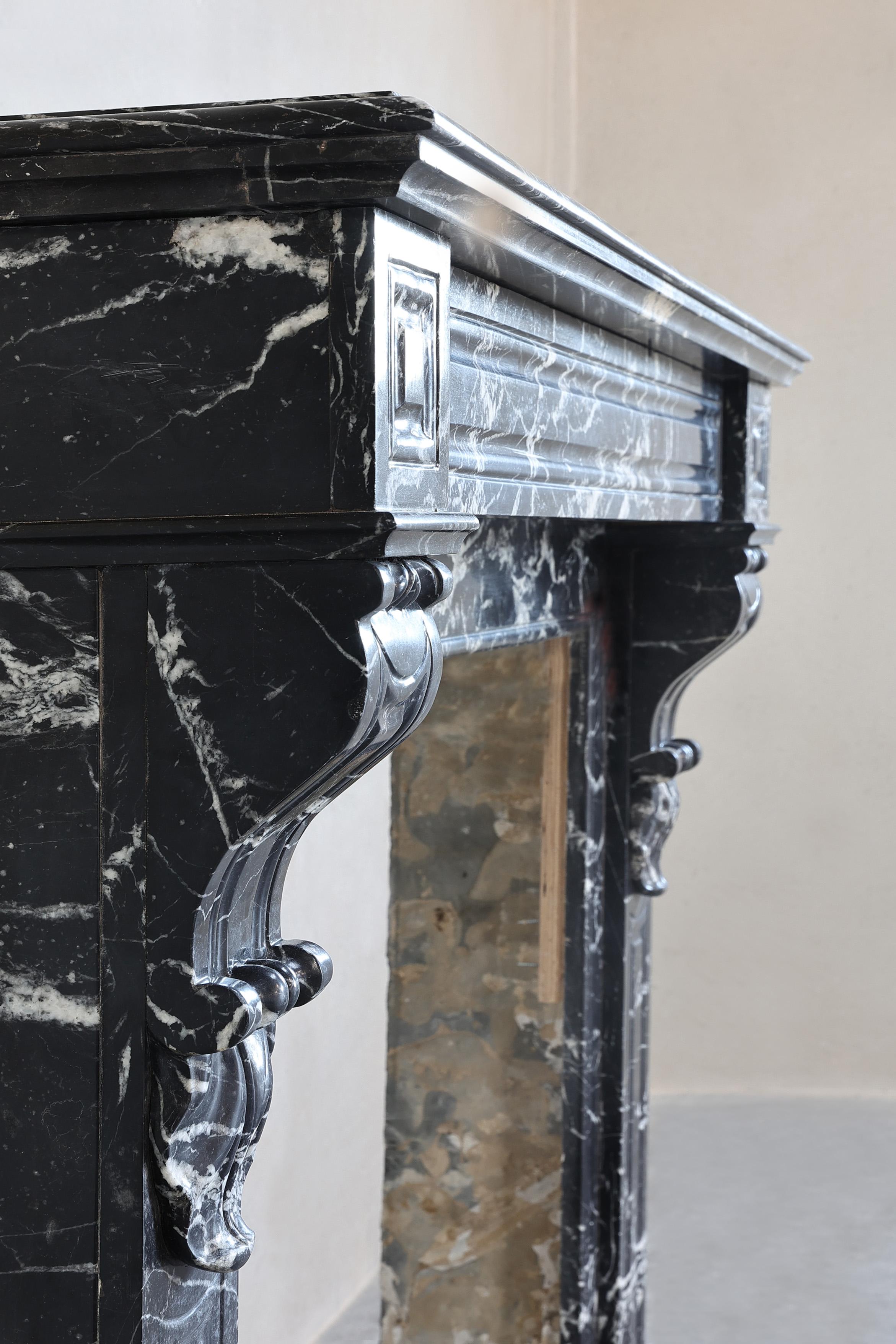 antique fireplace from the 19th century in Nero Marquina marble style Louis XVI For Sale 7