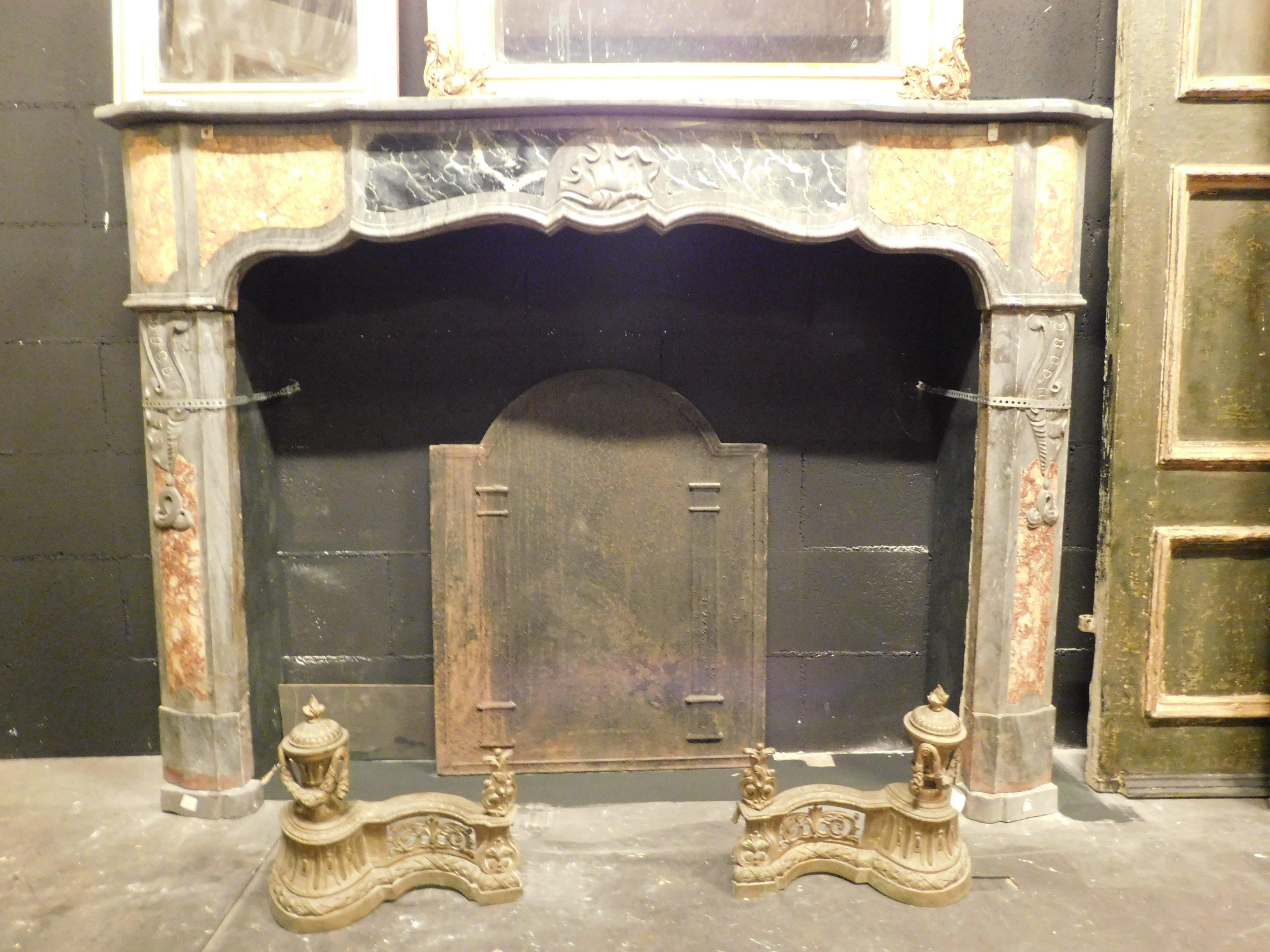 Antique Fireplace in Inlaid Gray, Black and Yellow Marble, Shell, 1700 Italy For Sale 1