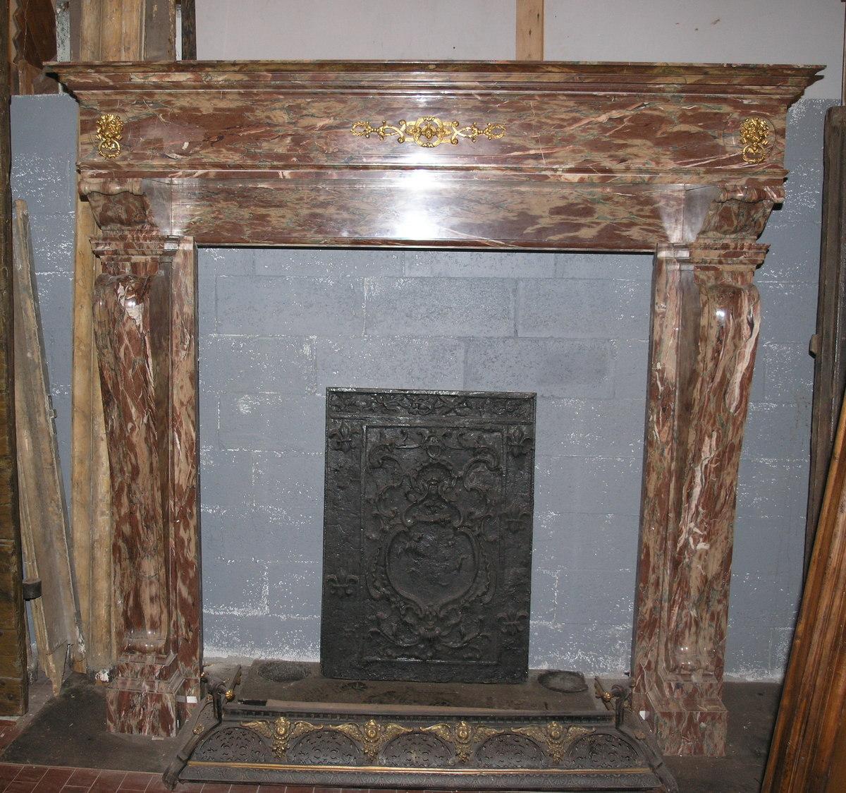 Antique Fireplace in Levanto Red Marble, Applied Bronzes Empire Style 1800 Italy For Sale 1