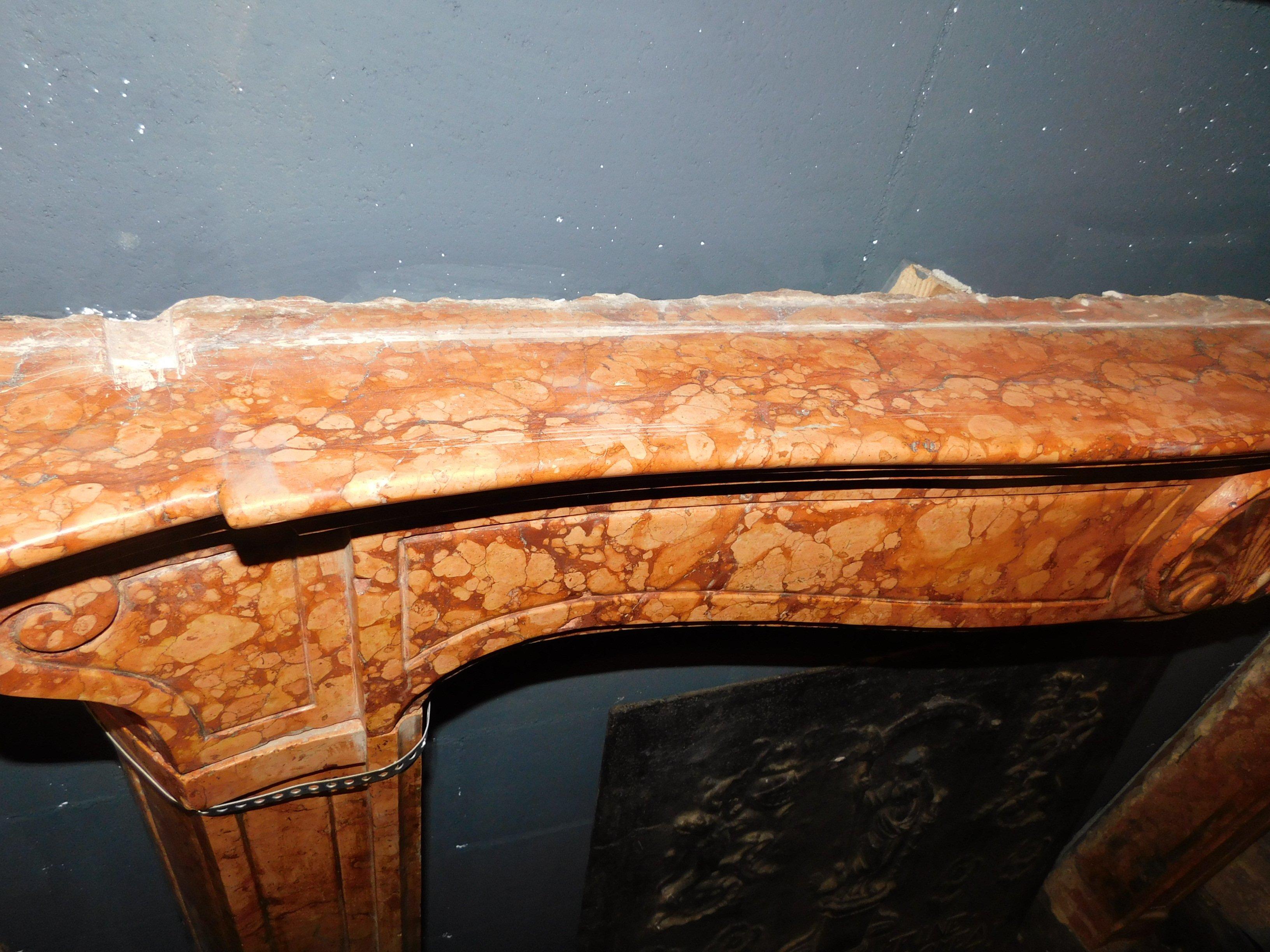 Antique Fireplace in Red Marble with Carved Central Shell, 18th Century, Italy For Sale 4
