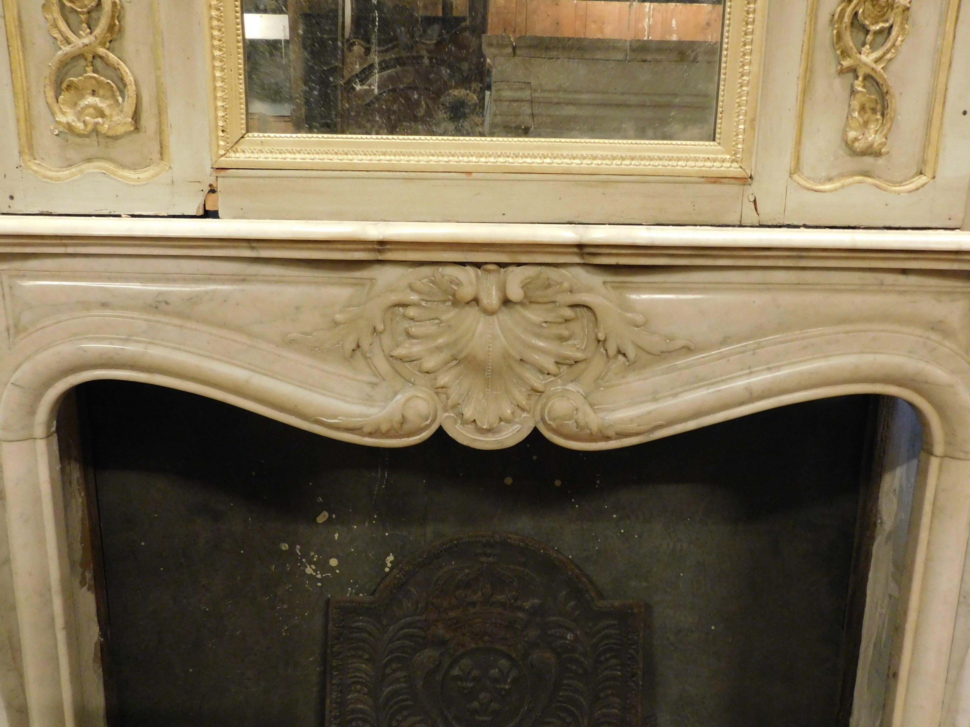 Hand-Carved Antique Fireplace in White Carrara Marble, Carved Shells, 1700, France