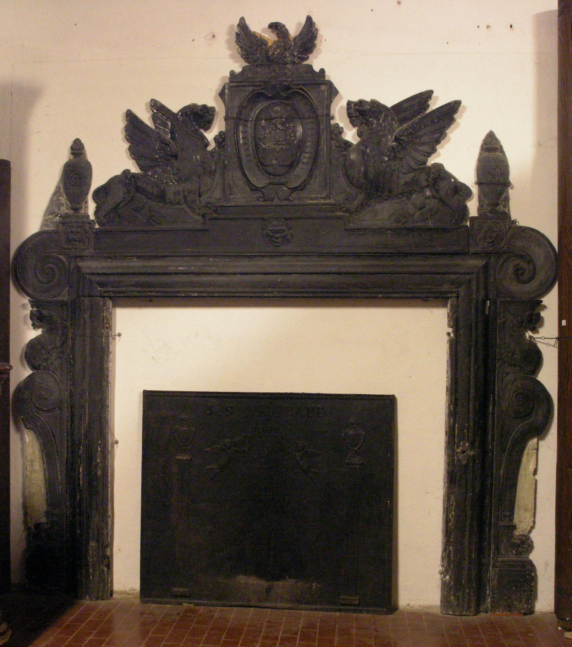 18th Century and Earlier Antique Fireplace Black Ardesia, luxury, '600 Italia From Prince of Rapallo For Sale