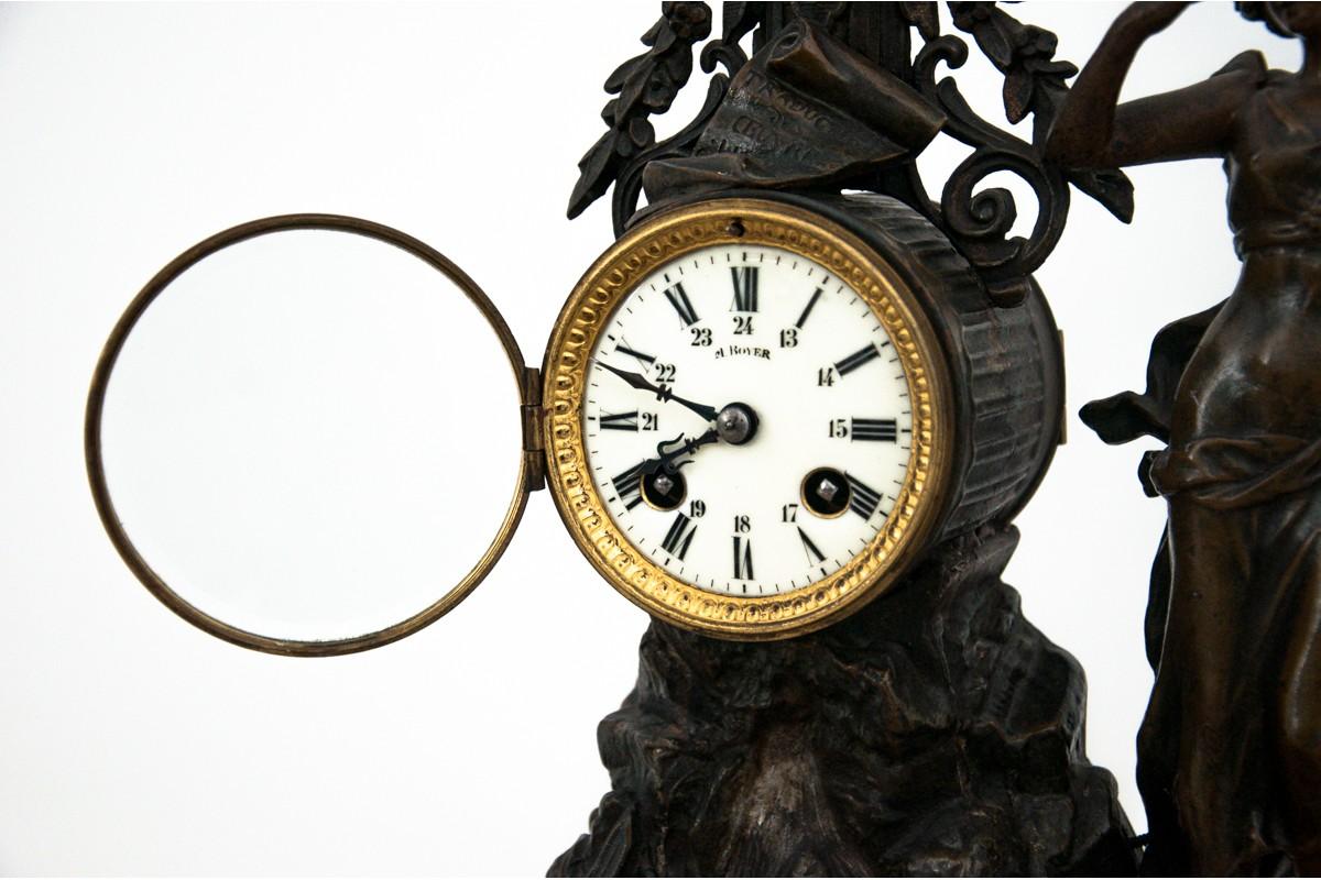 French Antique Fireplace Mantel Clock, France, circa 1900 For Sale