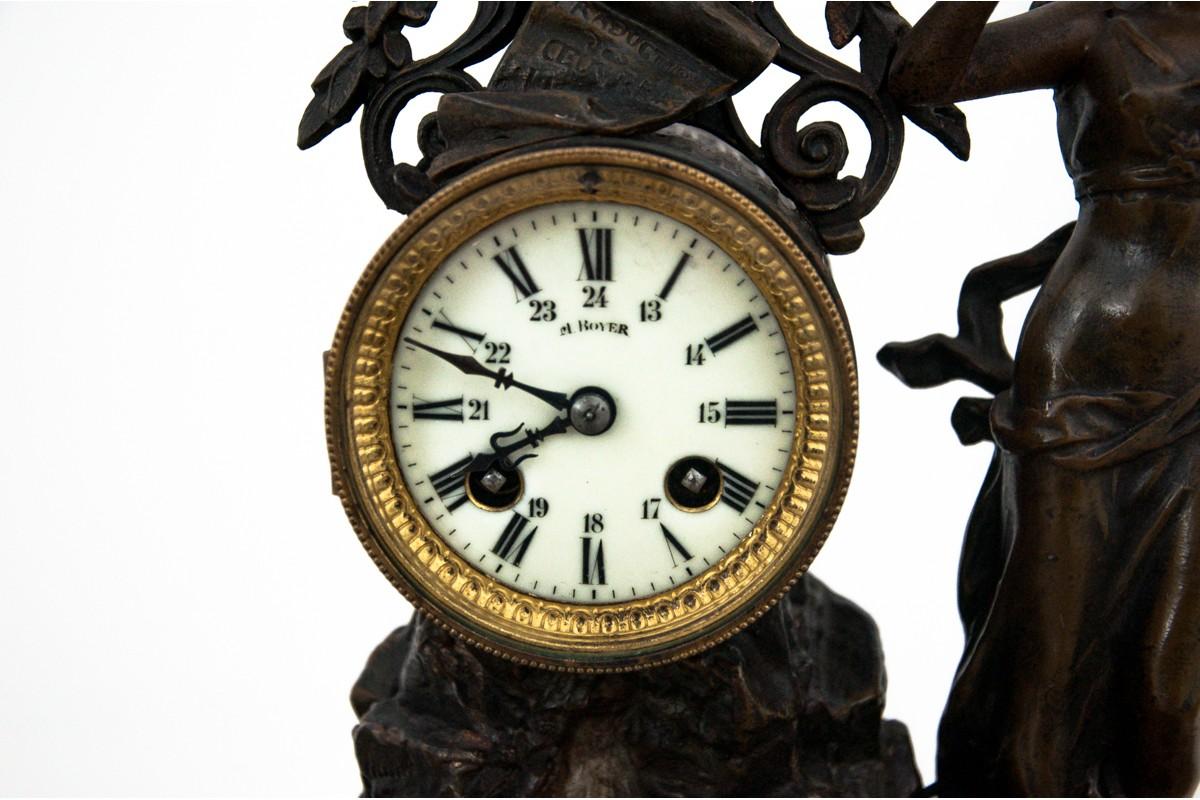 Early 20th Century Antique Fireplace Mantel Clock, France, circa 1900 For Sale