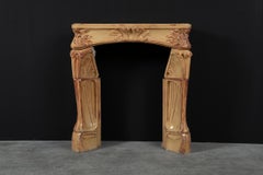 Chimenea antigua en loza de Louis Majorelle
