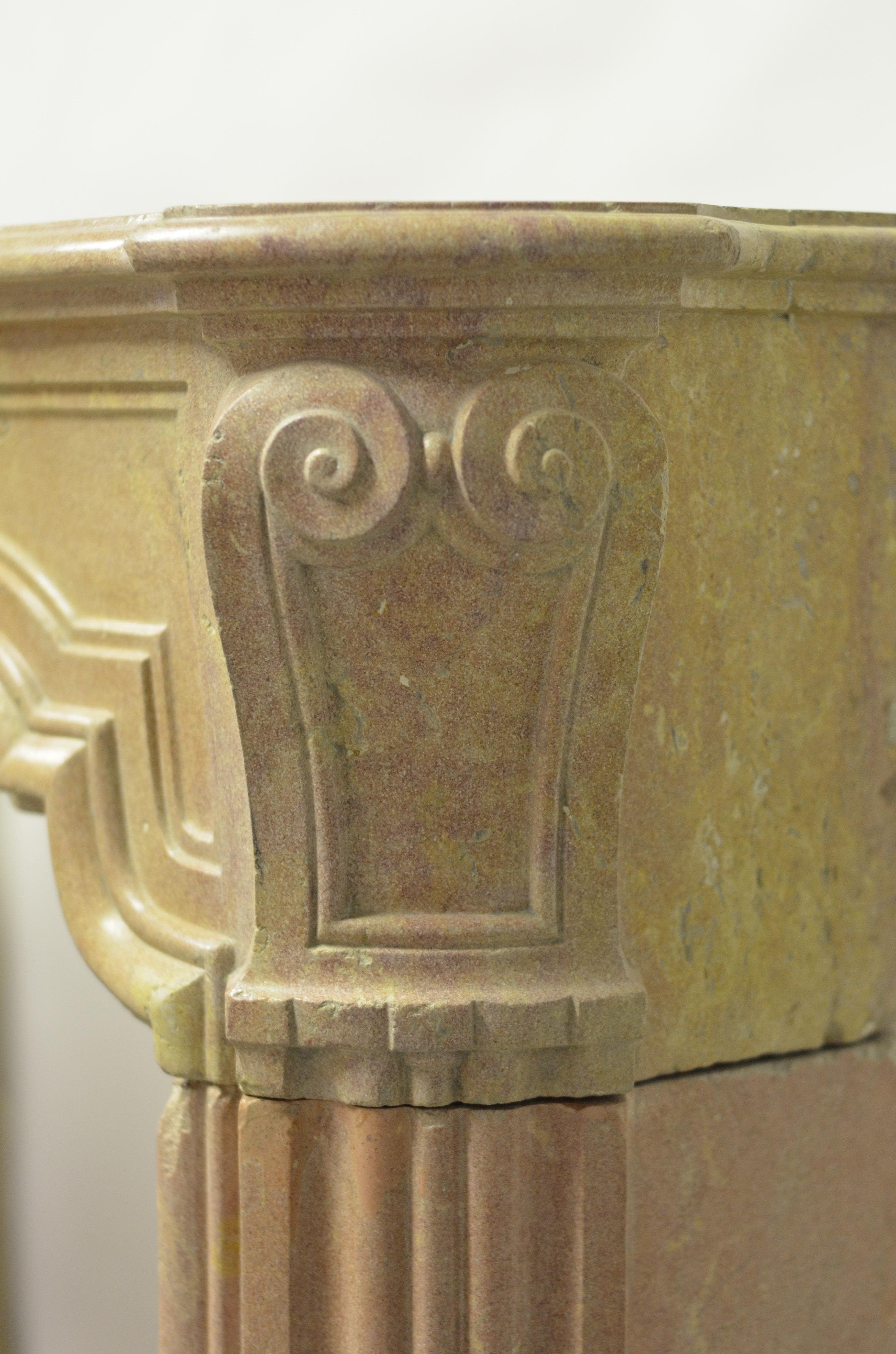 Antiker Kaminsims aus Keramik im Zustand „Gut“ im Angebot in Haarlem, Noord-Holland