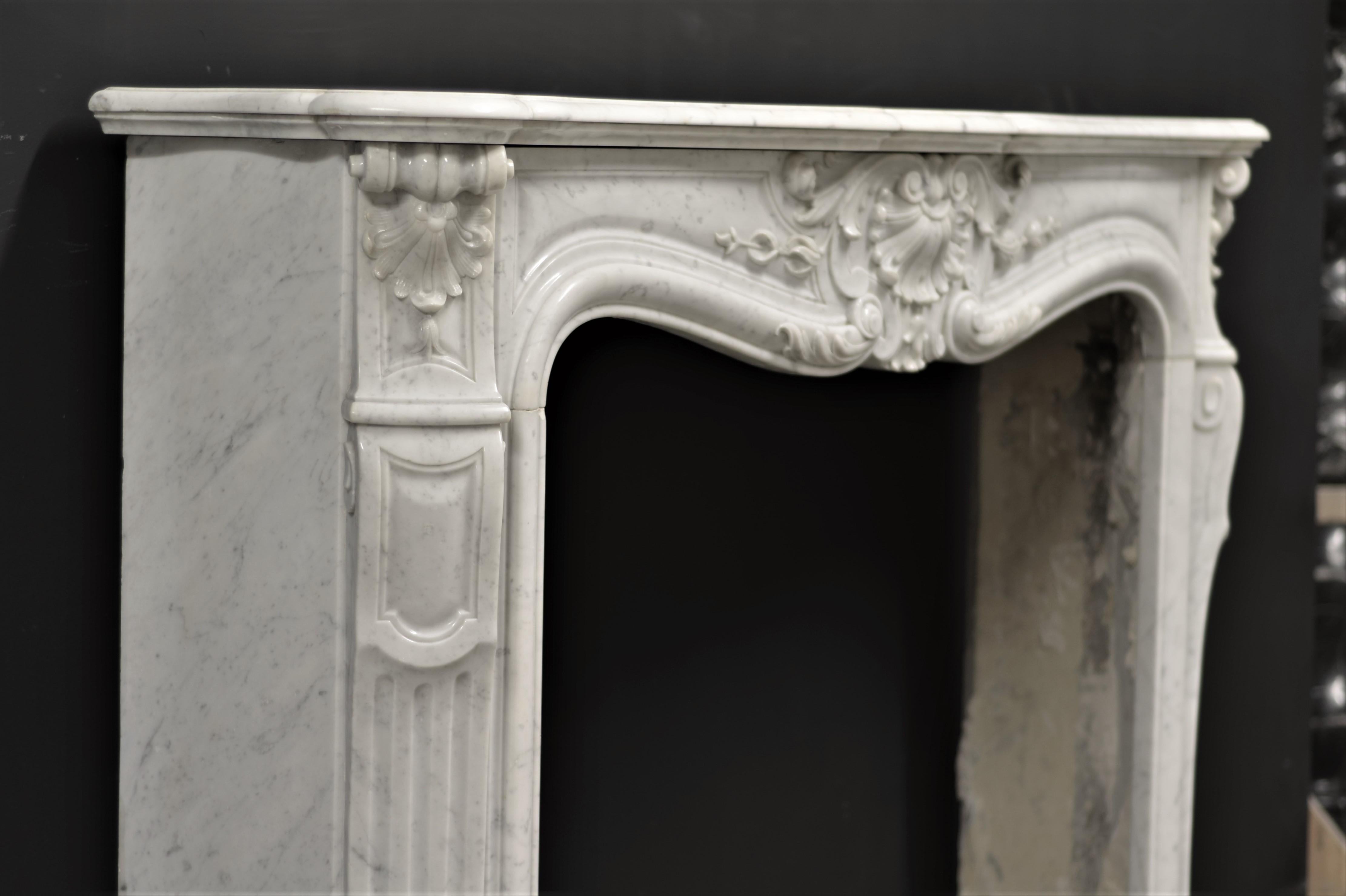 Carrara Marble Antique Fireplace Mantel in White Marble