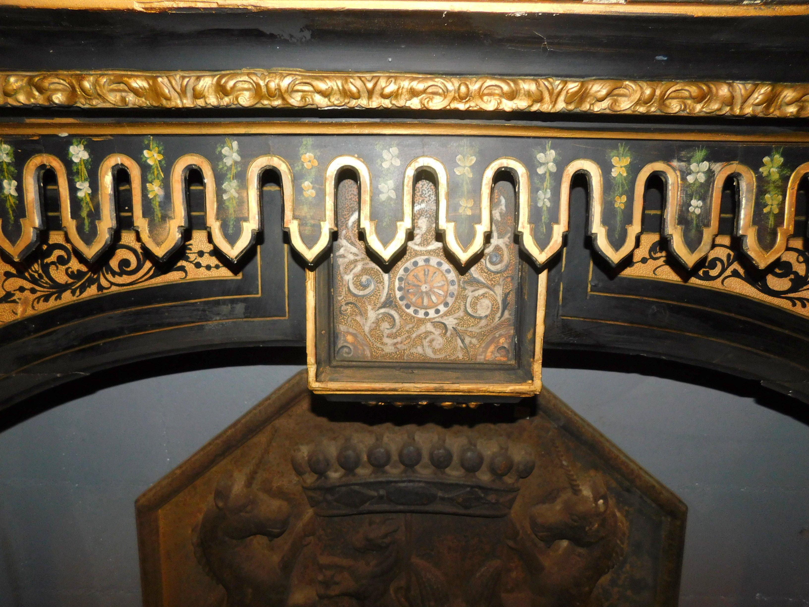 Antique Fireplace Mantle Black and Gold Lacquered Wood, Neo-Gothic, 1800, Italy For Sale 1