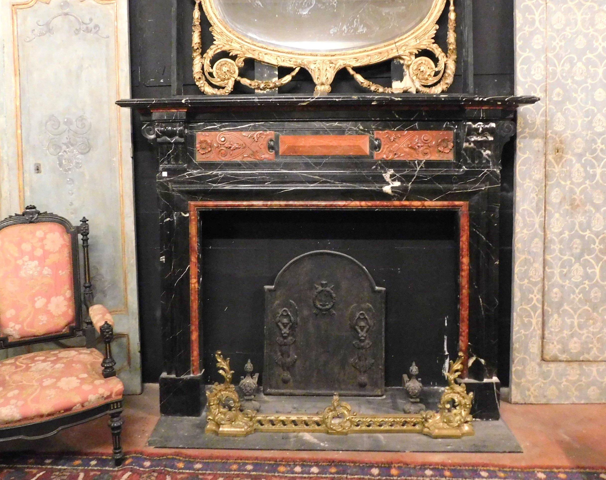 Antique Fireplace Mantle Black and Red Marble Inlaid, 19th Century from Belgium In Good Condition For Sale In Cuneo, Italy (CN)