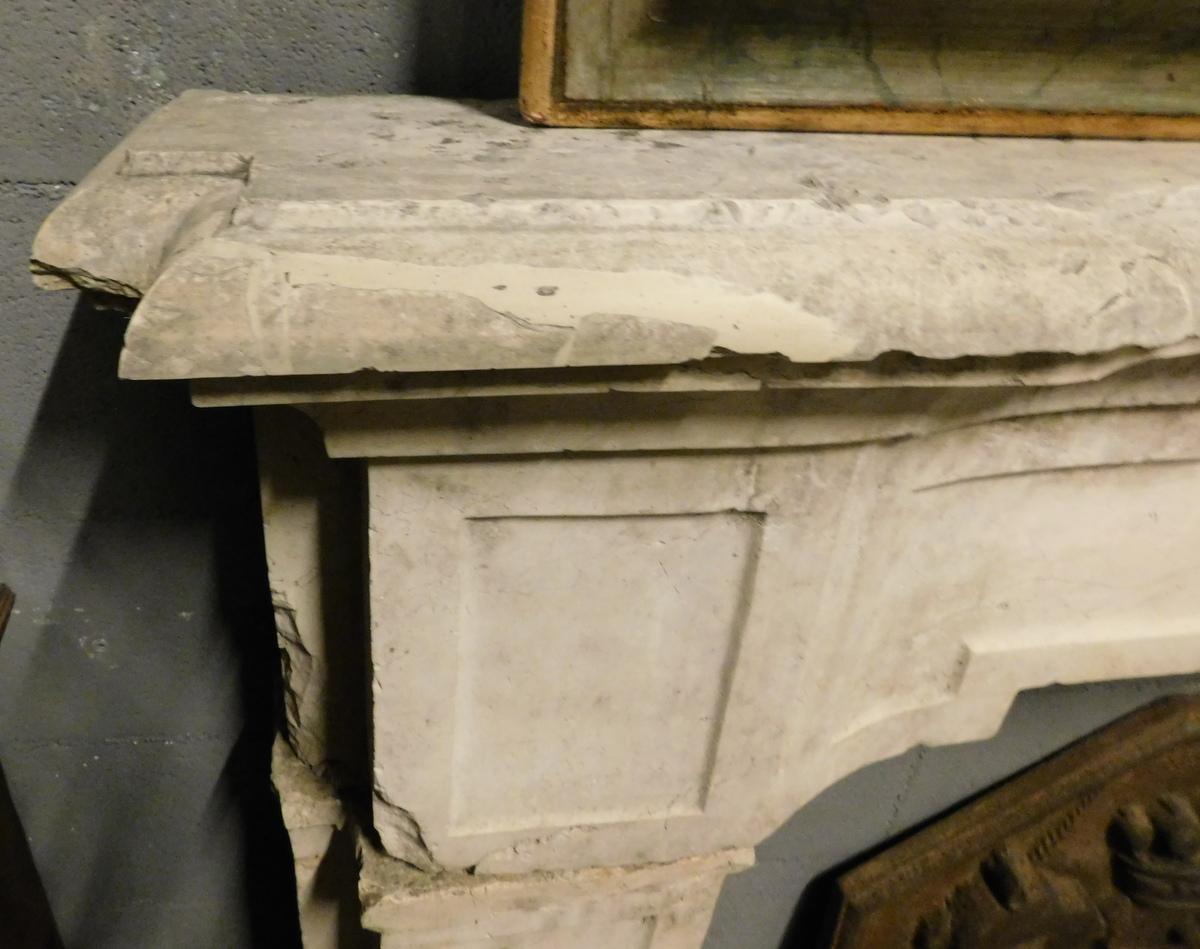 18th Century and Earlier Antique Fireplace Mantle in Calacatta Stone & Black Portoro Marble, '700 Italy For Sale