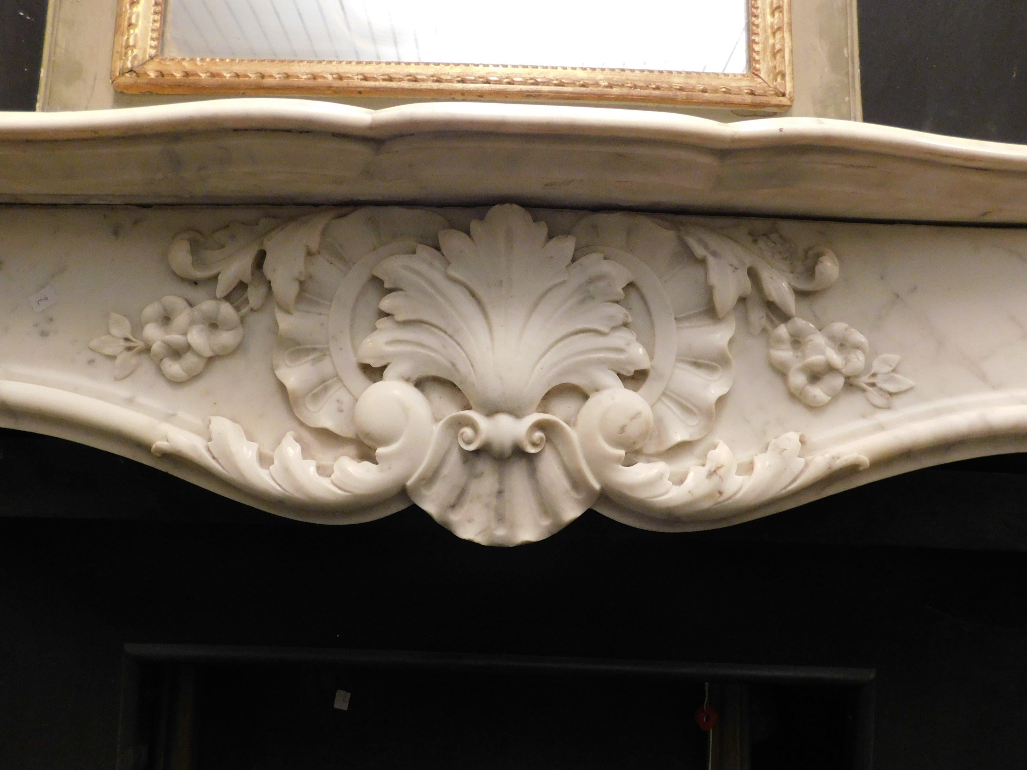 French Antique Fireplace Mantel in White Carrara Marble, France, 1800