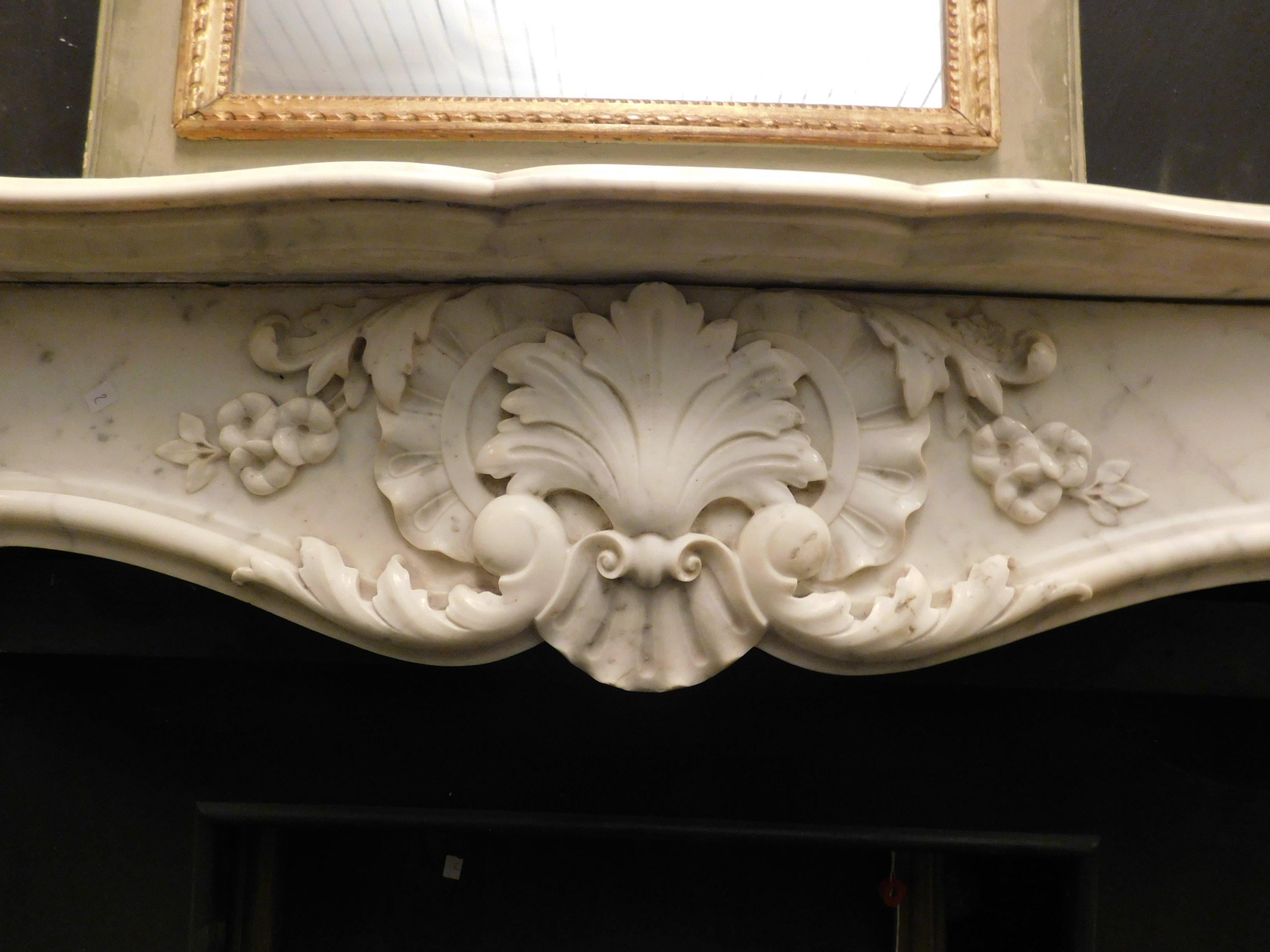 Hand-Carved Antique Fireplace Mantel in White Carrara Marble, France, 1800
